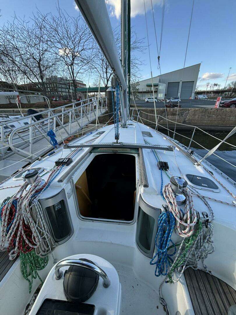 1997 Beneteau Oceanis 351 - Image 12