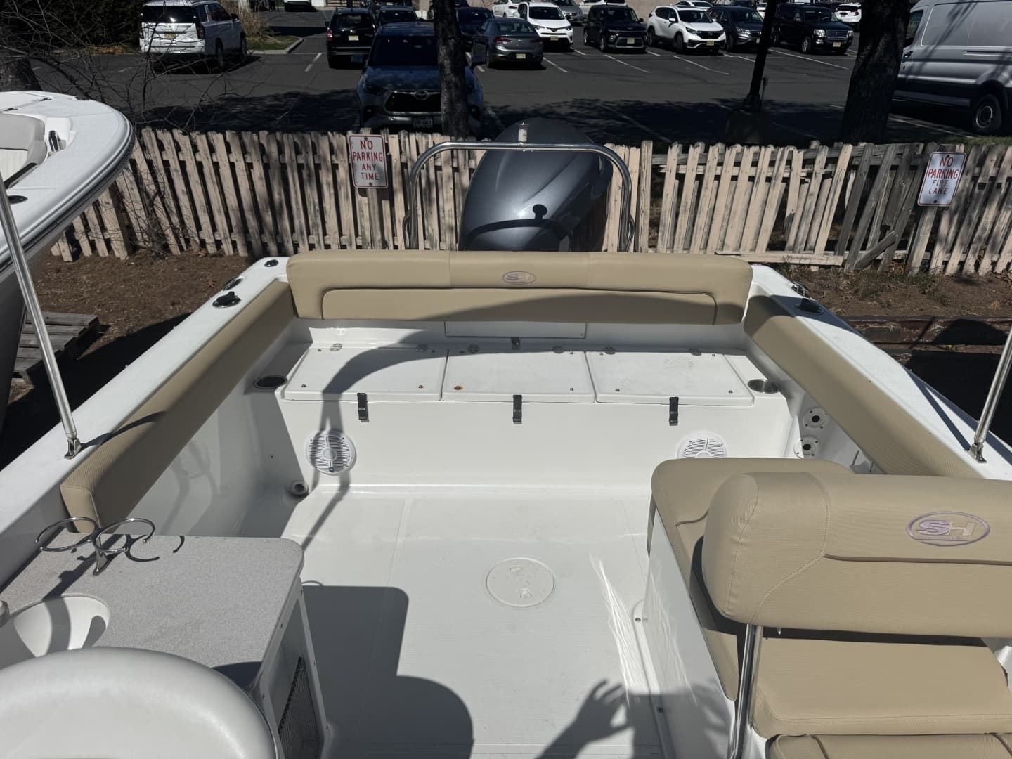 2013 Sea Hunt Escape 234 LE - Image 5