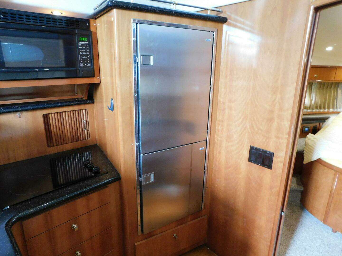 2003 Carver 44 CPMY - Image 27