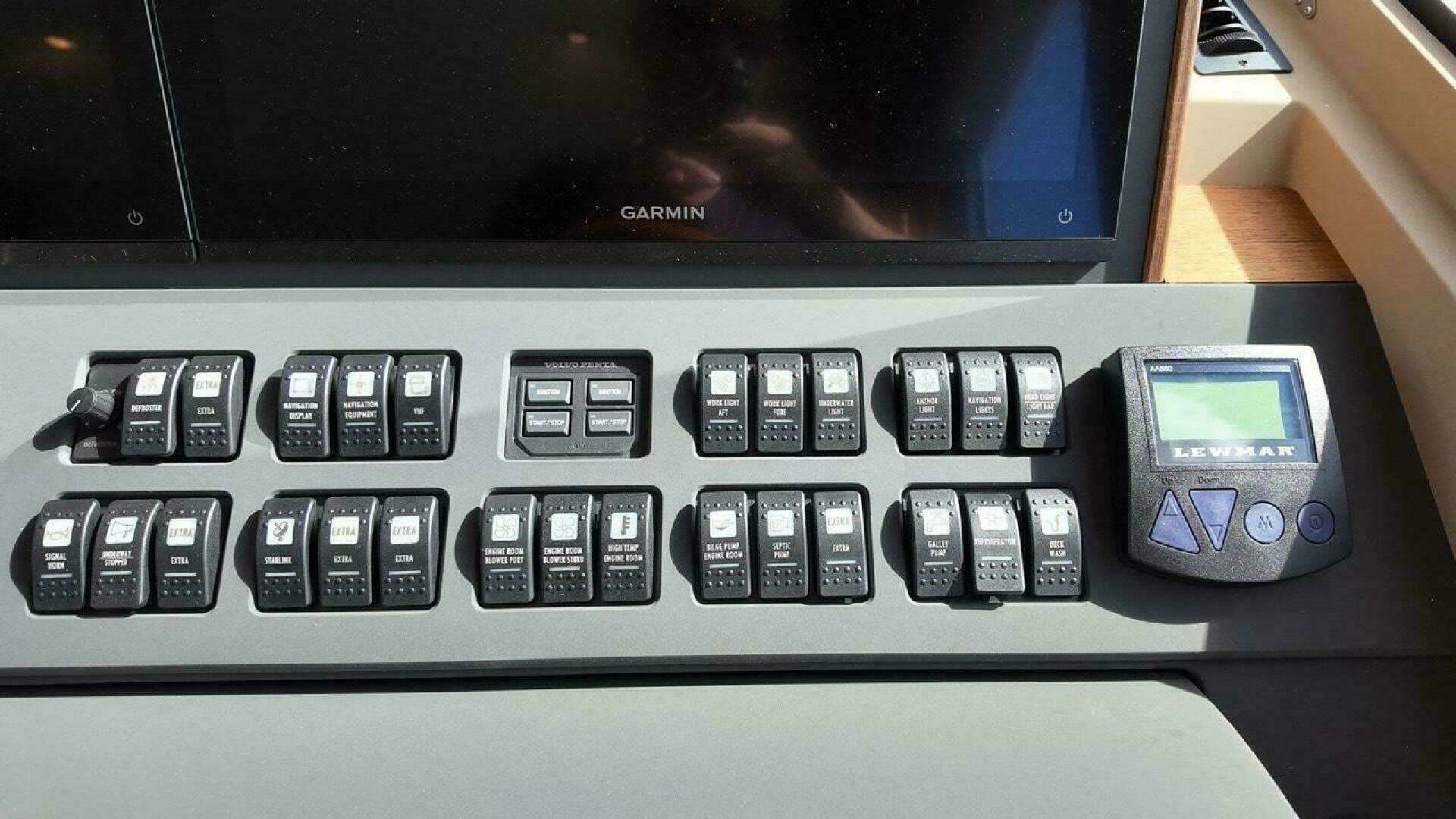 2027 Targa 41 - Image 30