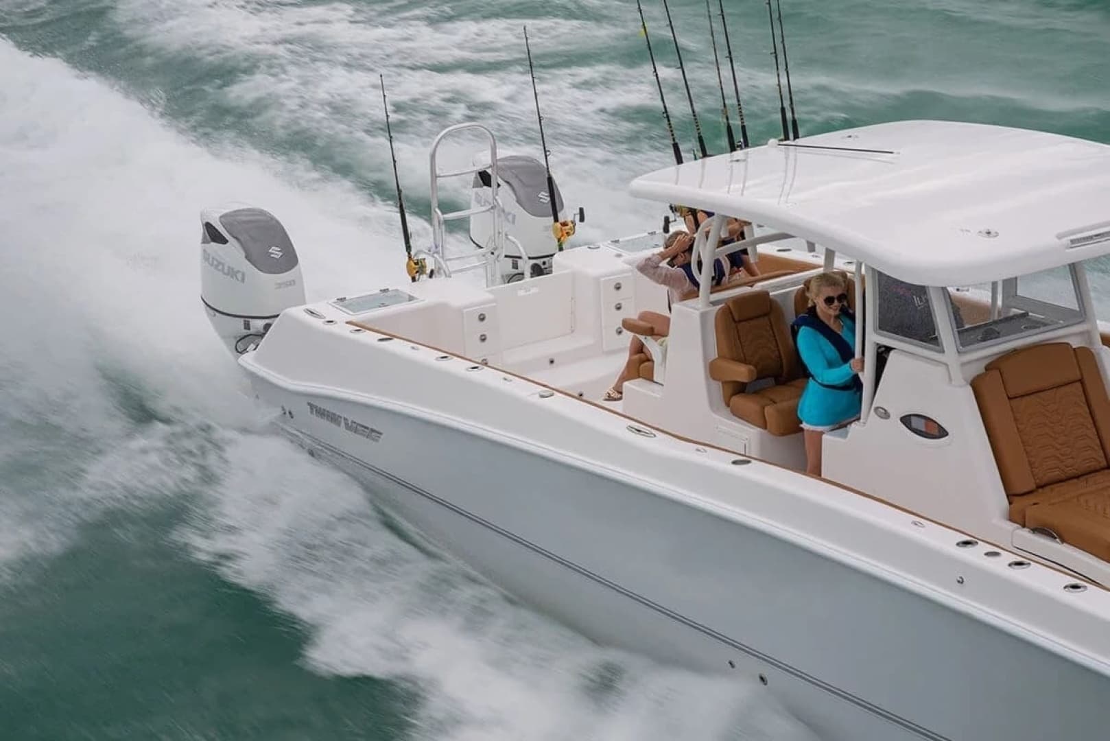 2026 Twin Vee 340 GFX CC - Image 4