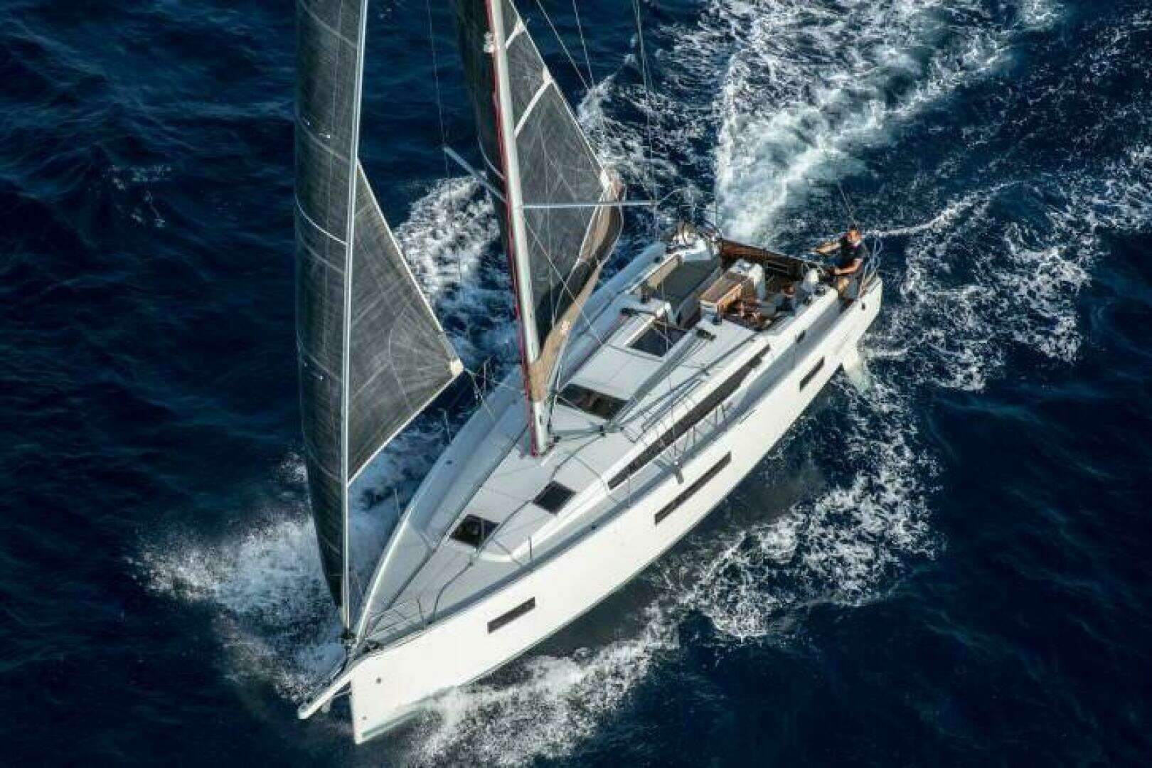 2021 Jeanneau Sun Odyssey 410 - Image 5