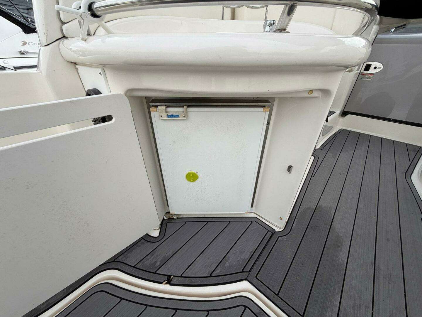 2004 Sea Ray 340 Sundancer - Image 14