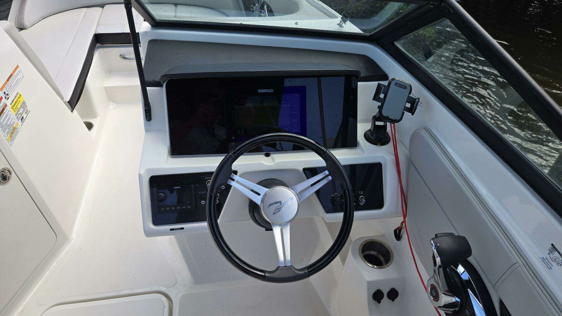 2023 Sea Ray SPX 210 OB - Image 15