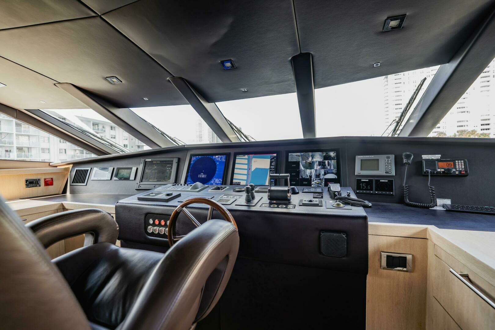 2011 Sunseeker 34 Metre Yacht - Image 40