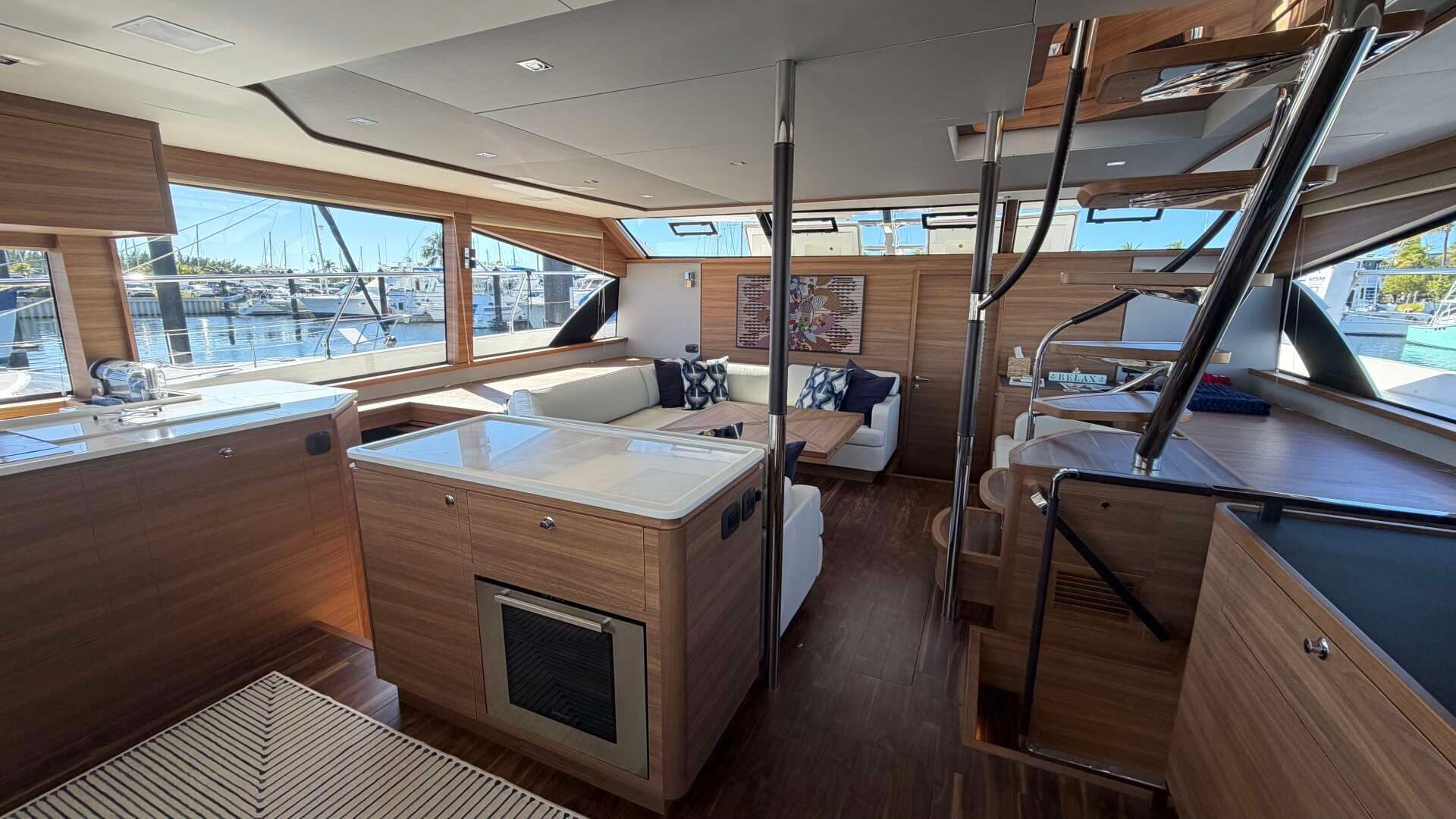2025 Aquila 54 ENCLOSED BRIDGE - Image 61