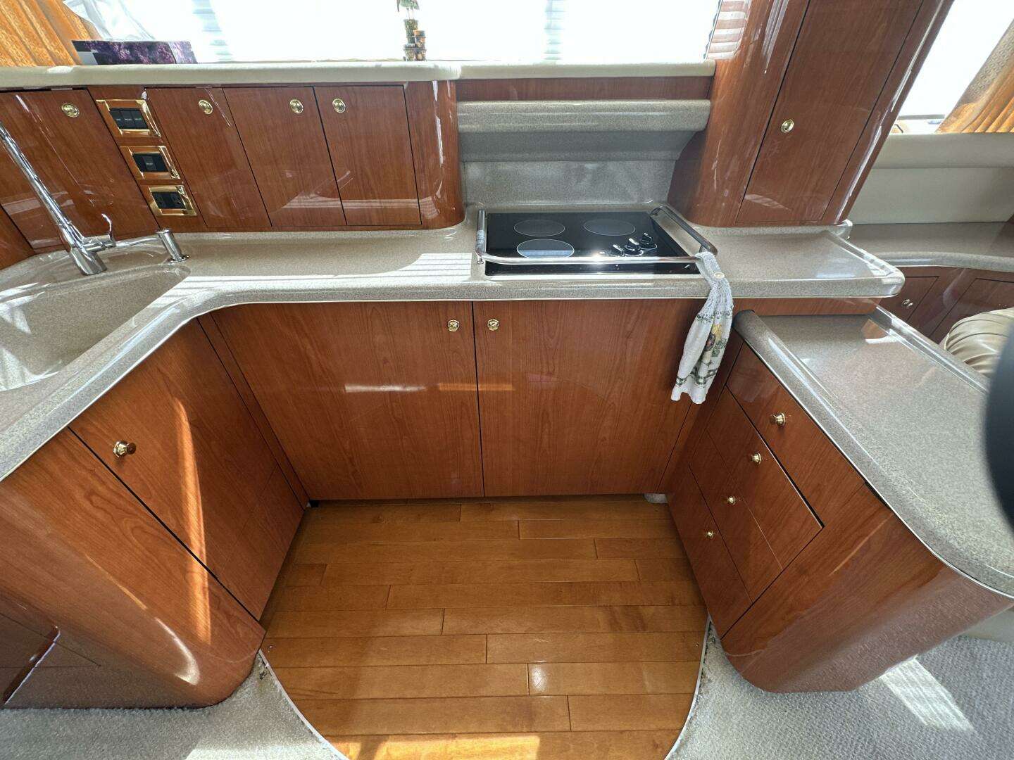 2000 Sea Ray 480 Sedan Bridge - Image 22