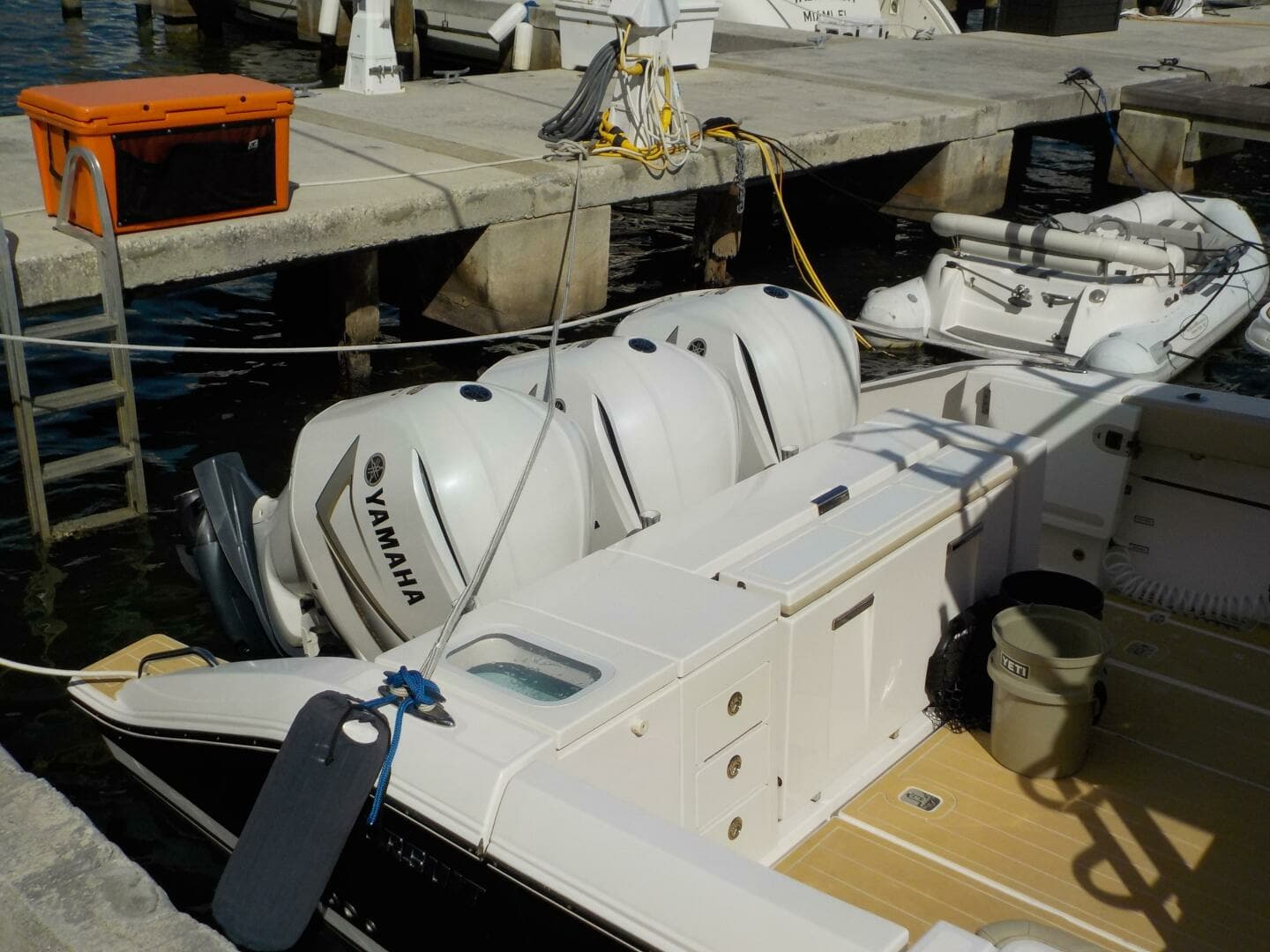 2019 Pursuit S 368 - Image 4