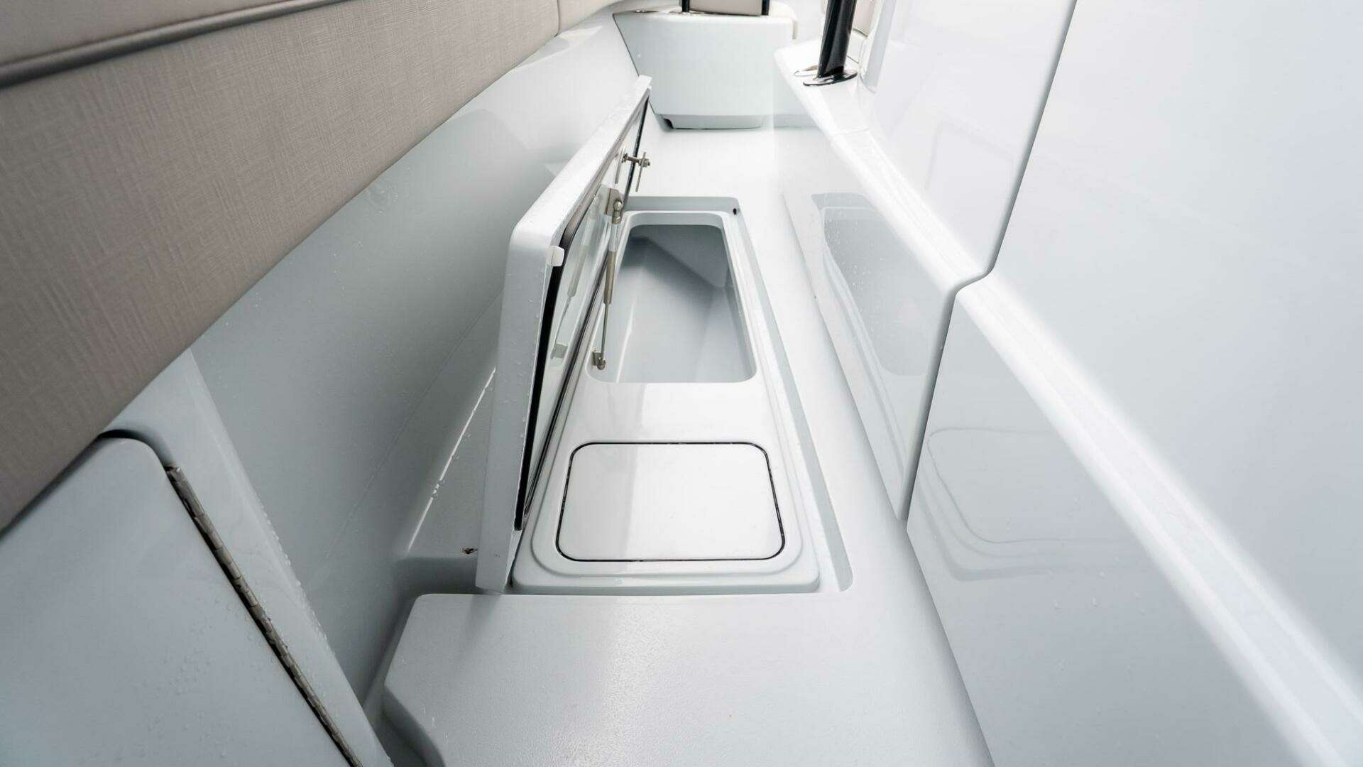2023 Valhalla Boatworks V-33 - Image 37