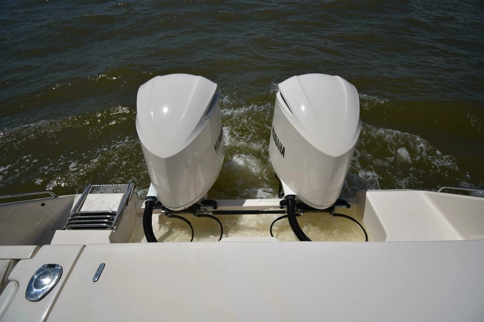 2016 Grady-White 330 Express - Image 29