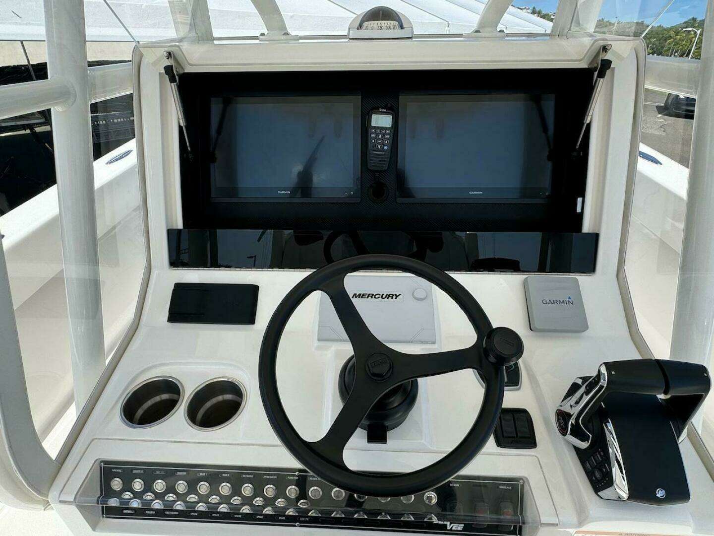 2024 SeaVee 340Z - Image 12