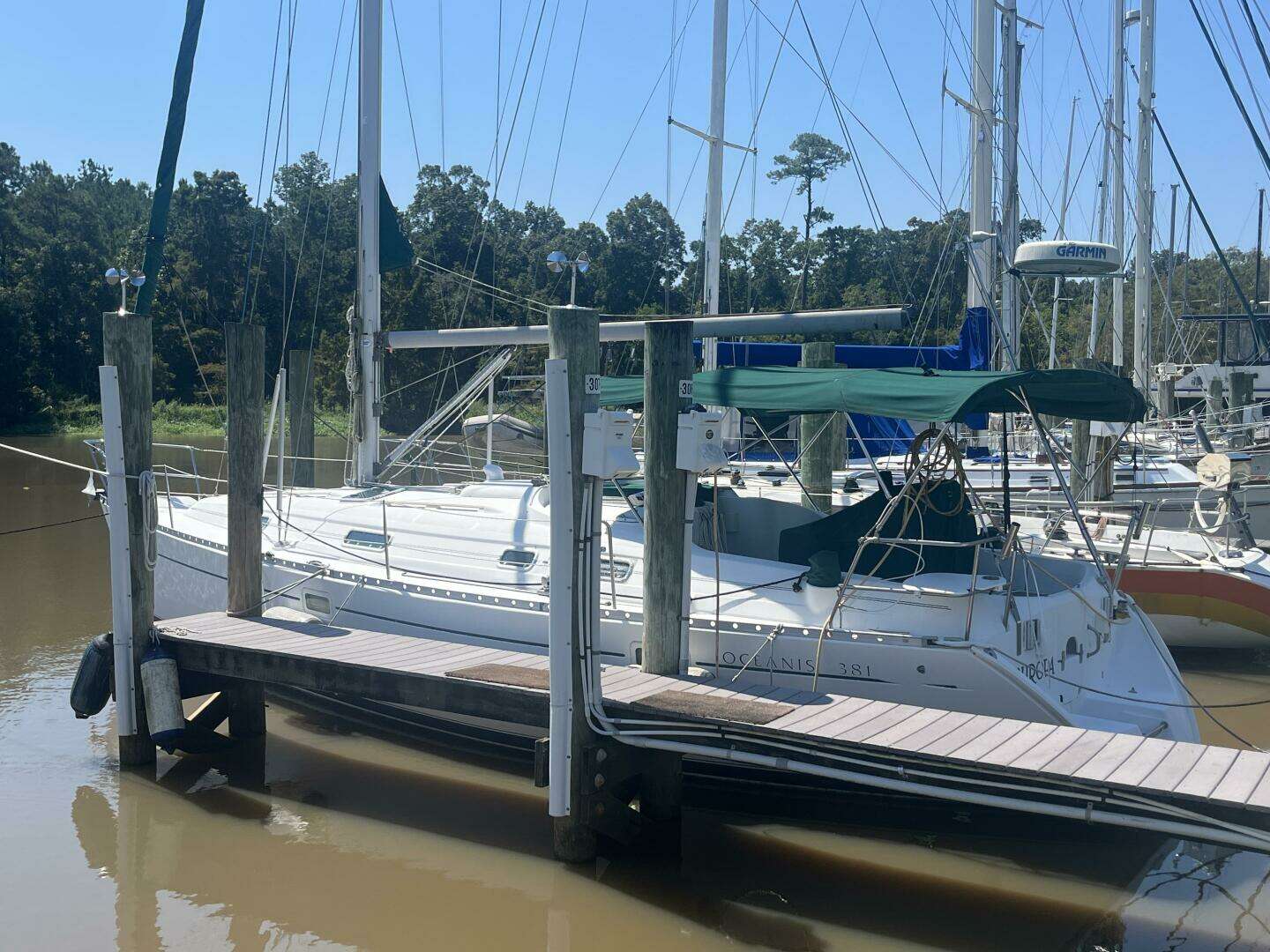 2001 Beneteau Oceanis 381 - Image 2