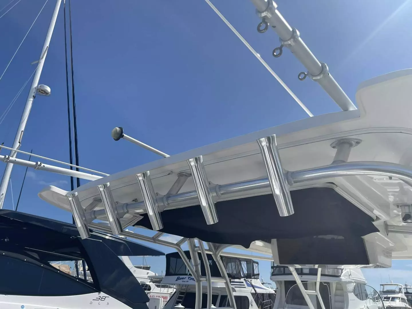 2008 Boston Whaler 320 Outrage Cuddy Cabin - Image 21