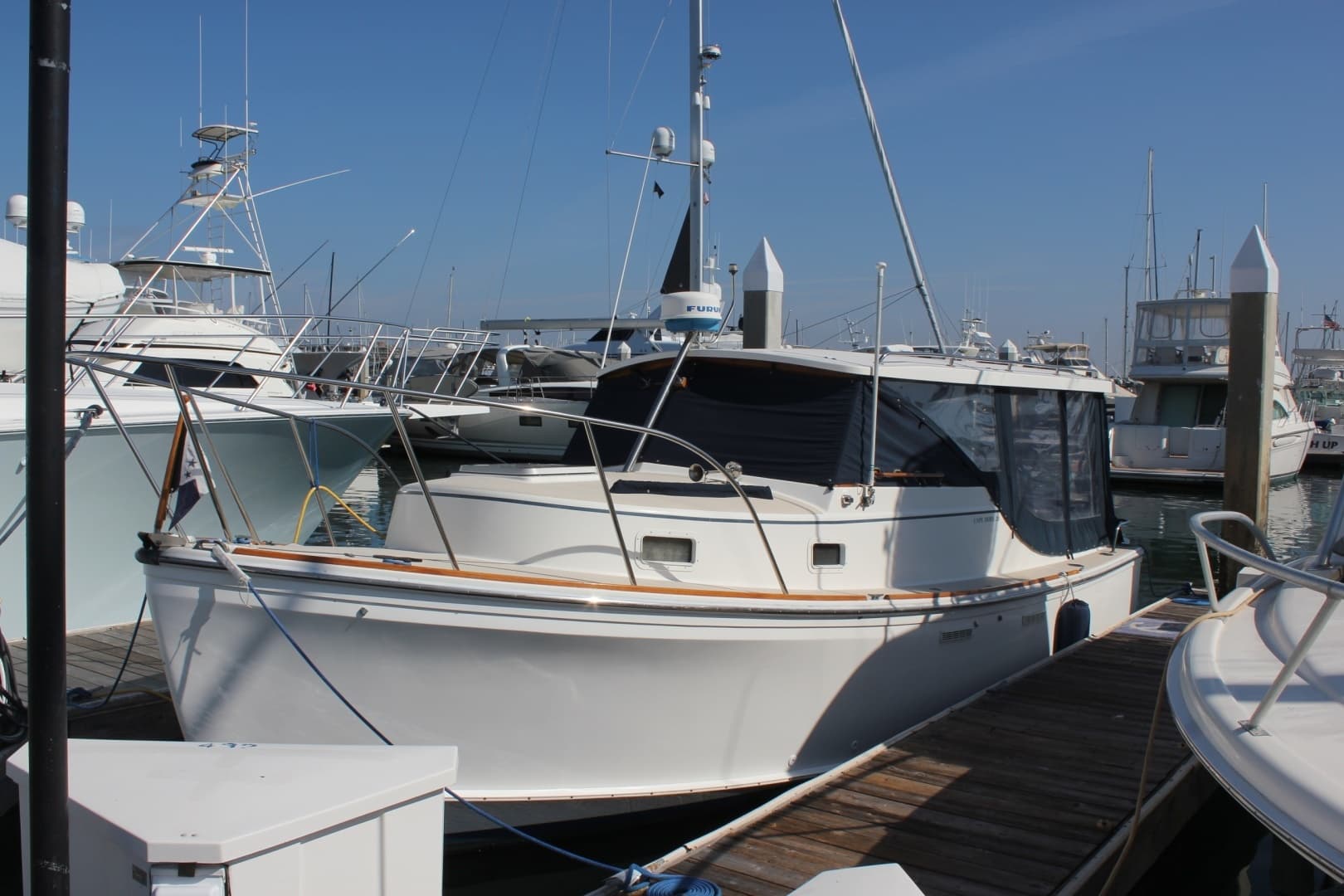 1988 Cape Dory 28 FISHERMAN HARDTOP - Image 4