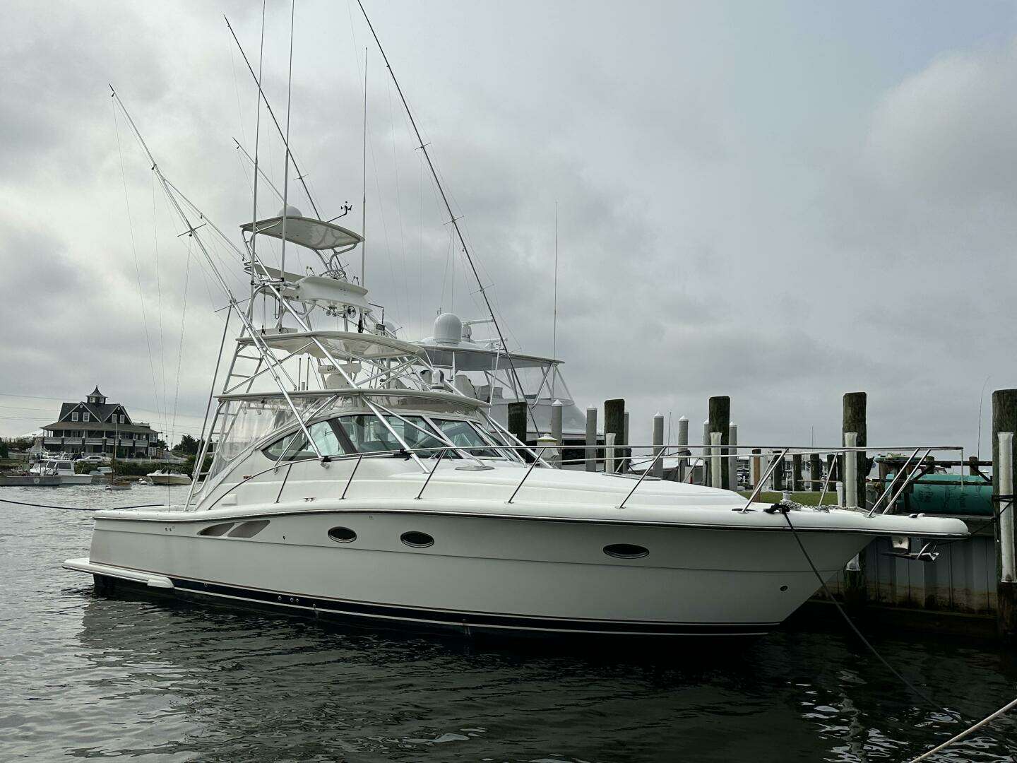 2001 Tiara Yachts 3800 Open - Image 9