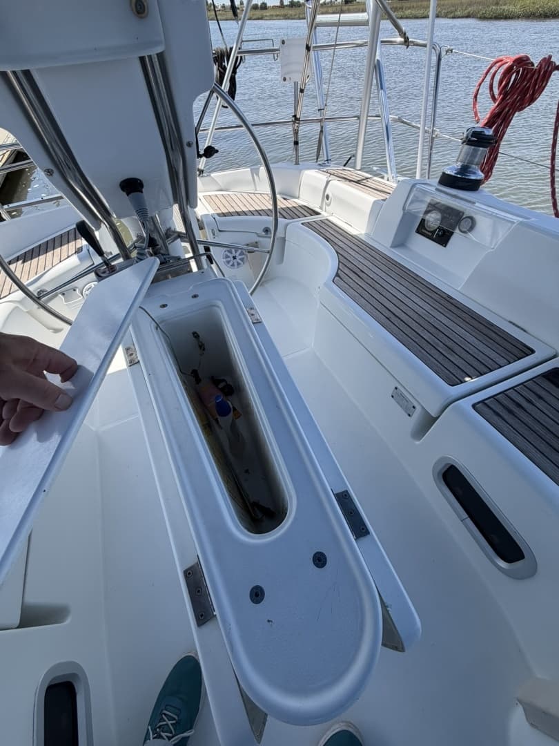 2006 Beneteau 423 - Image 36