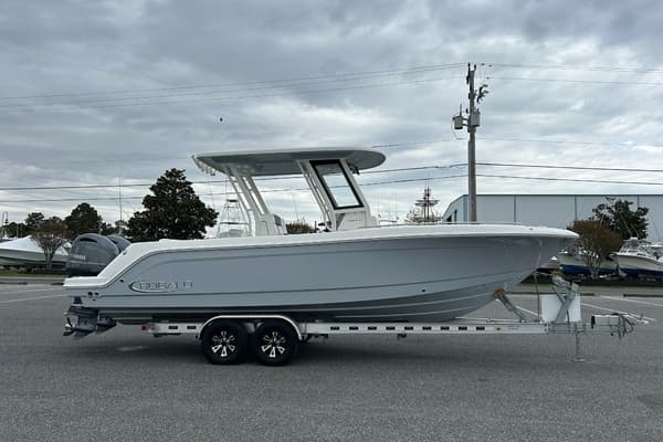 2021 Robalo 272