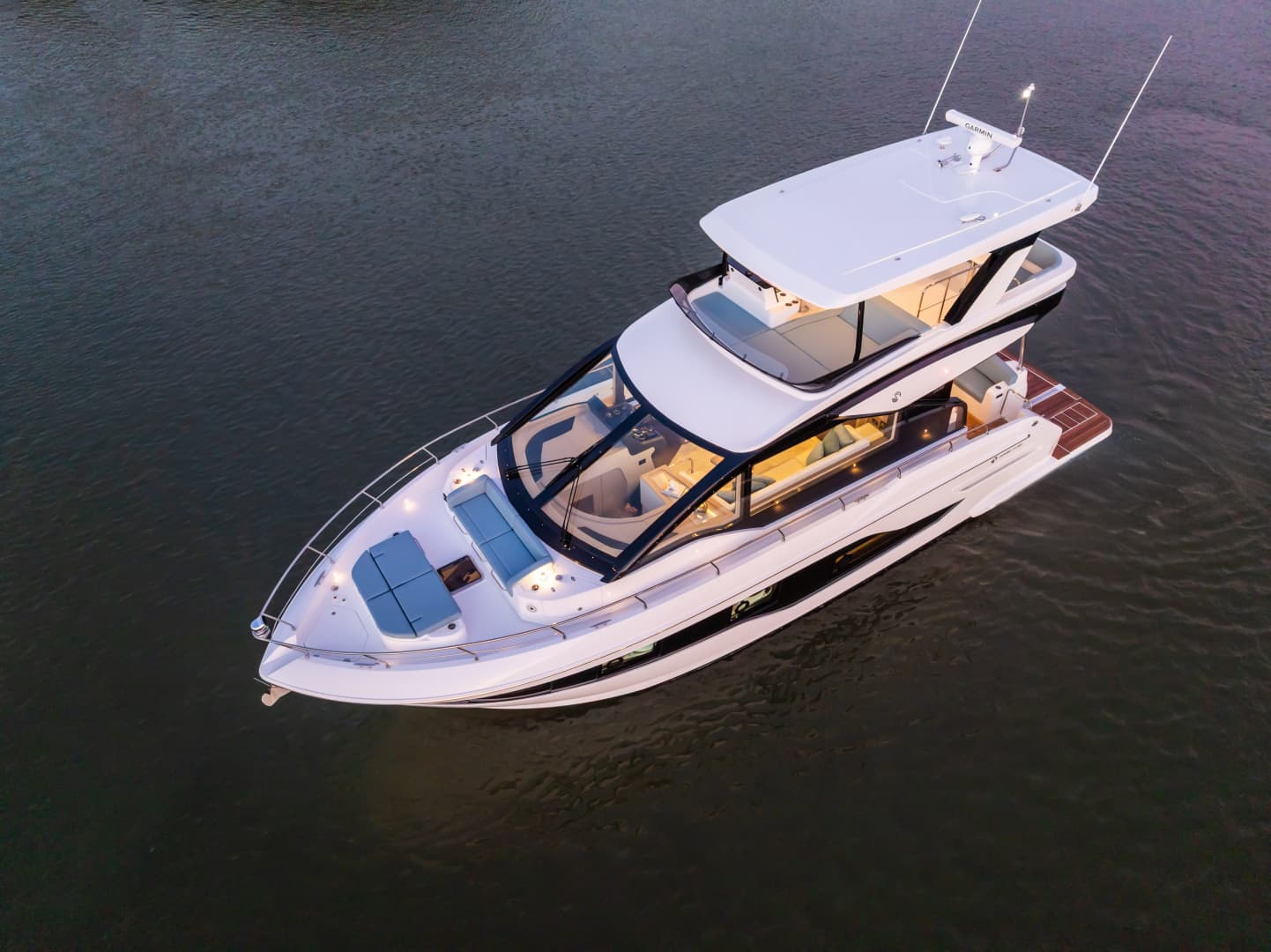 2026 Cruisers Yachts 50 FLY - Image 6