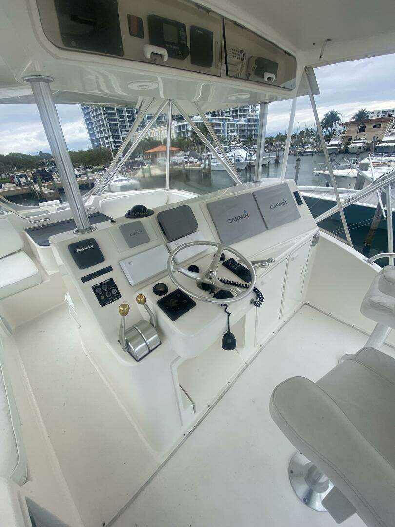 2002 Ocean Yachts 52 Super Sport - Image 11