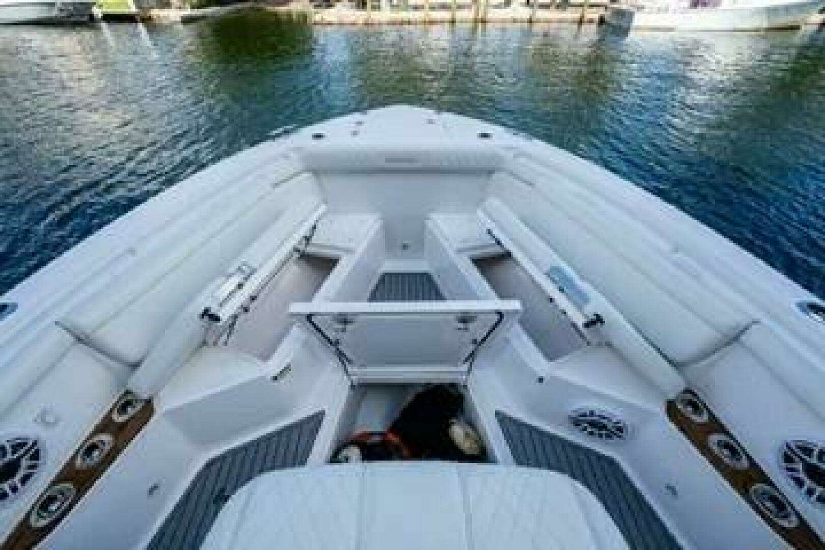 2020 Everglades 395 Center Console - Image 6