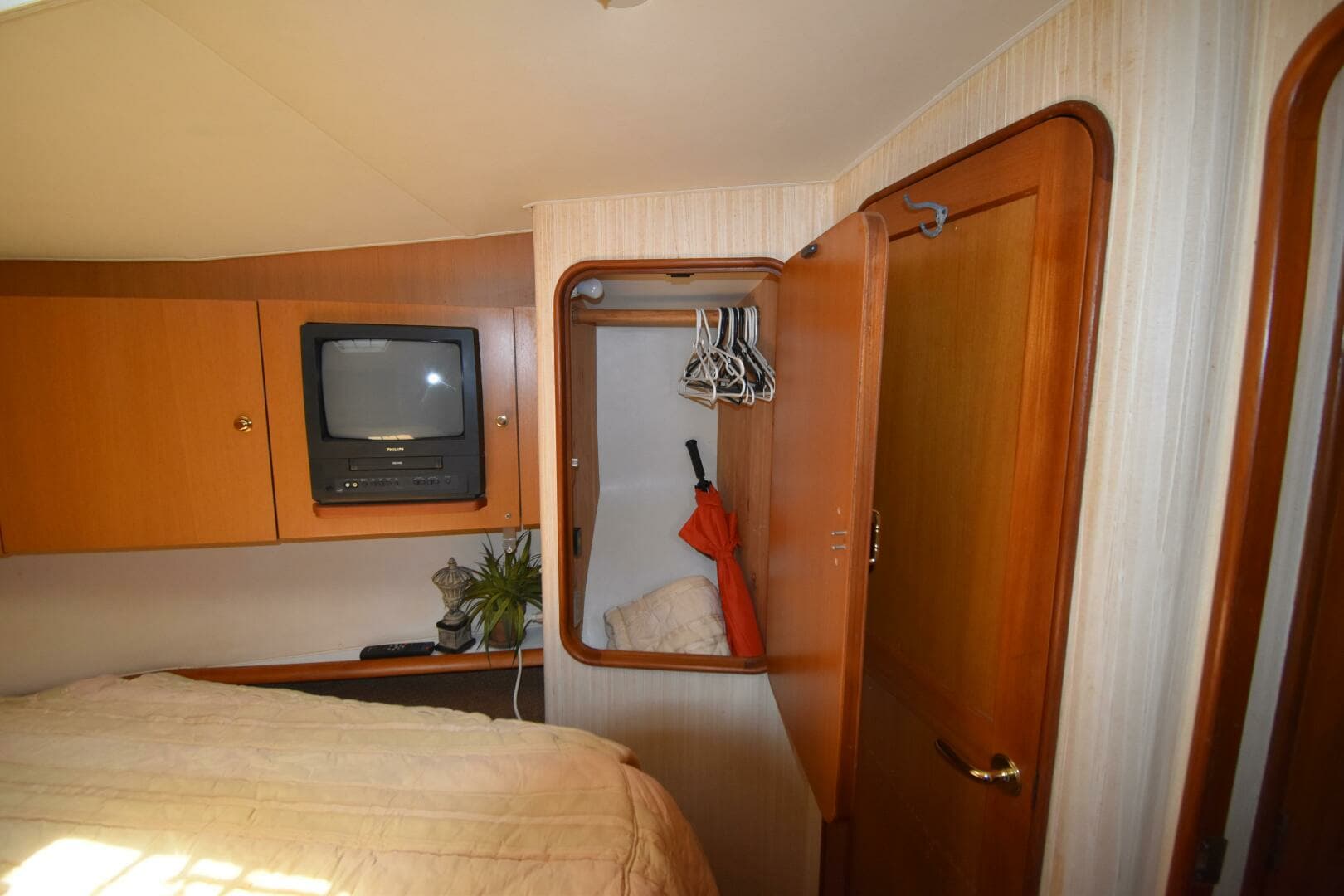 2003 Ocean Yachts 48 Super Sport - Image 36