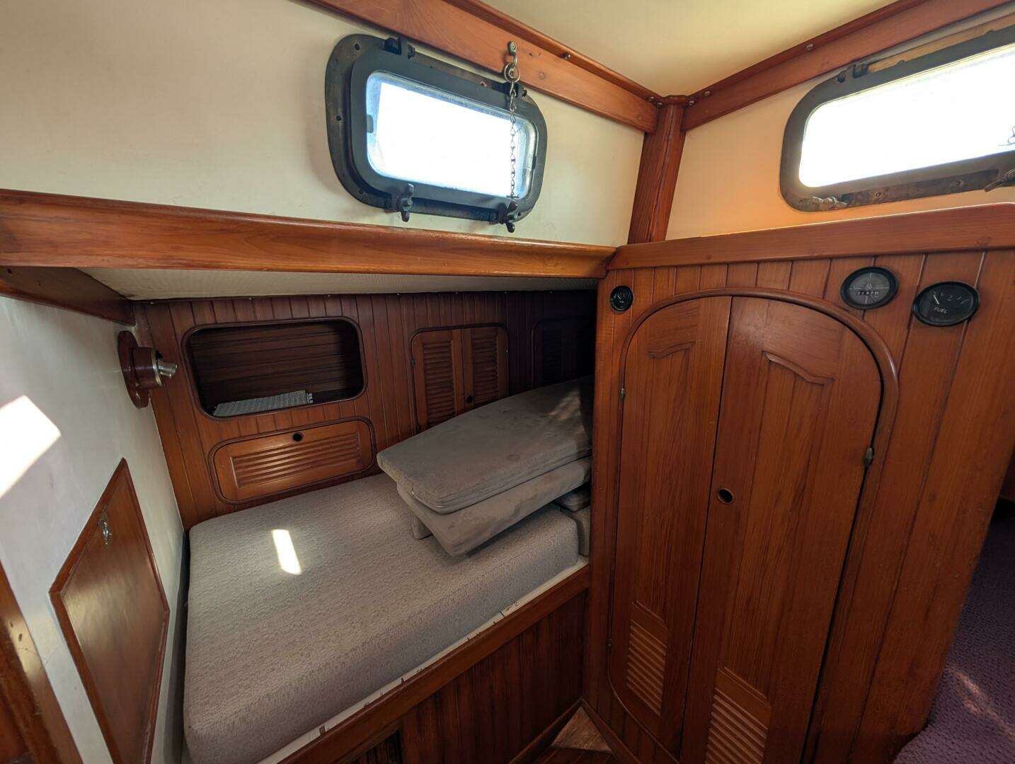1981 Mason 43 - Image 26