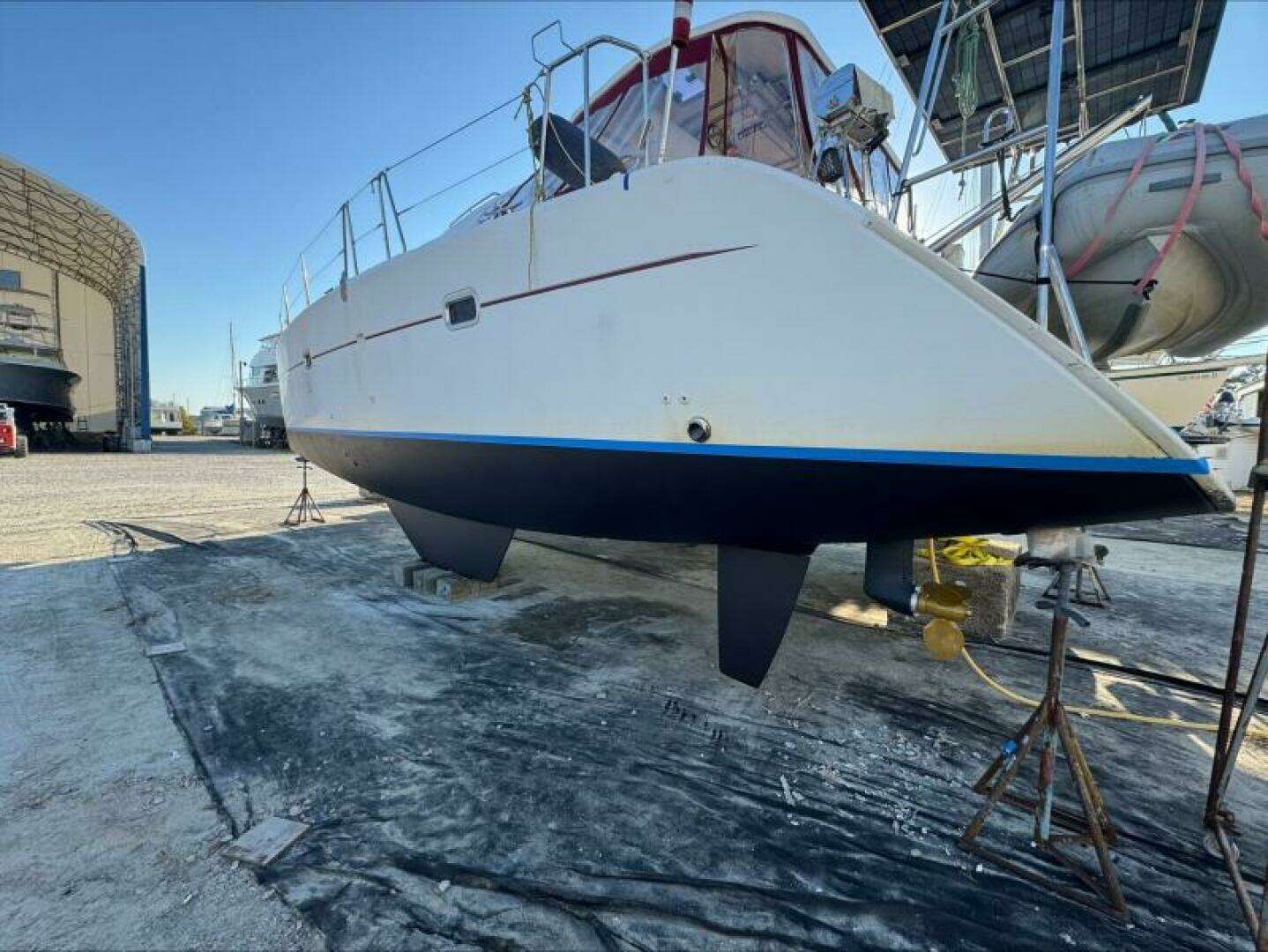 2004 Lagoon 380 - Image 7