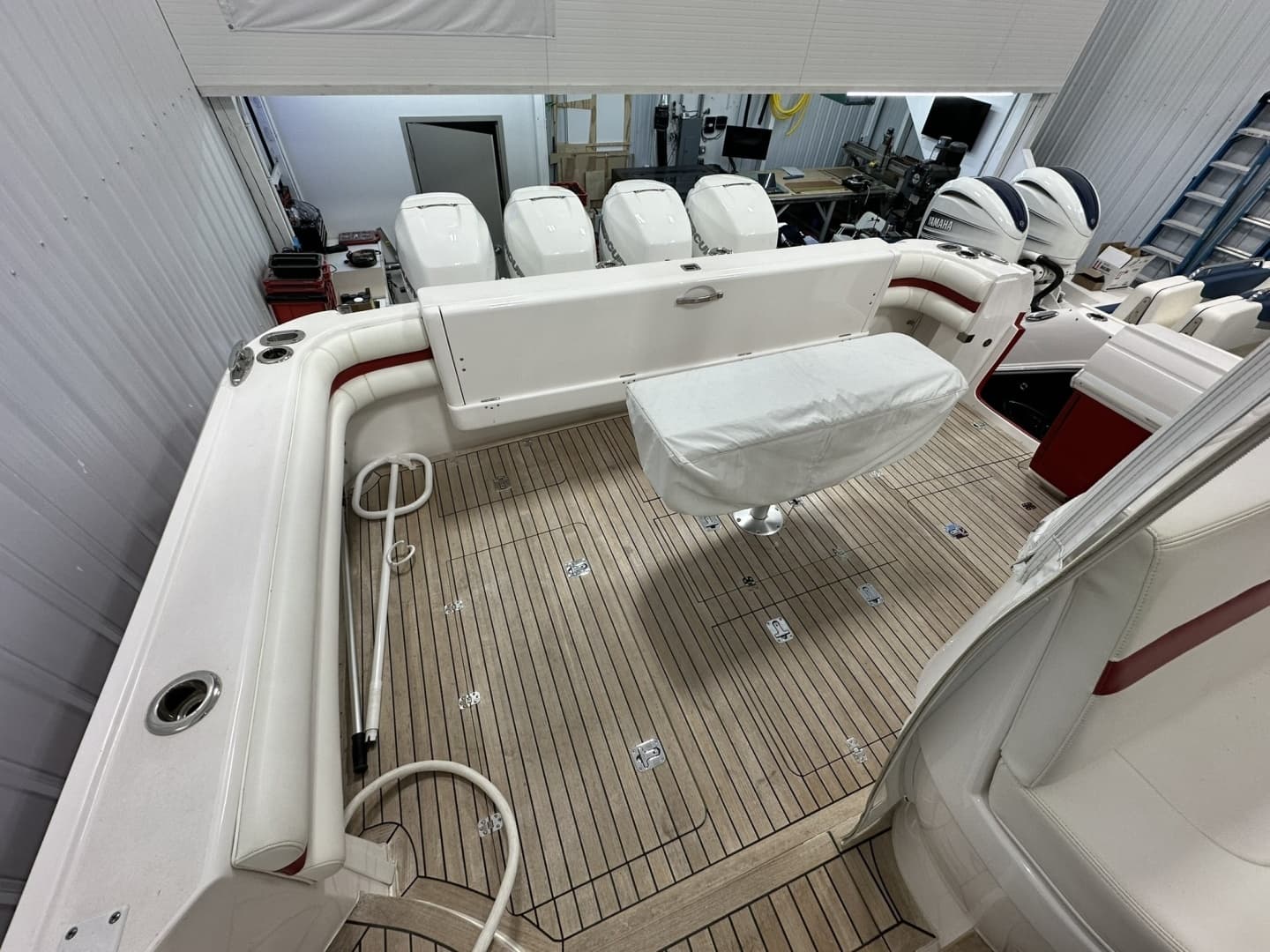 2020 Intrepid 475 Sport Yacht - Image 23
