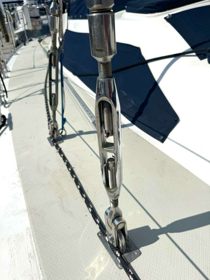 2002 Hylas 46 - Image 7
