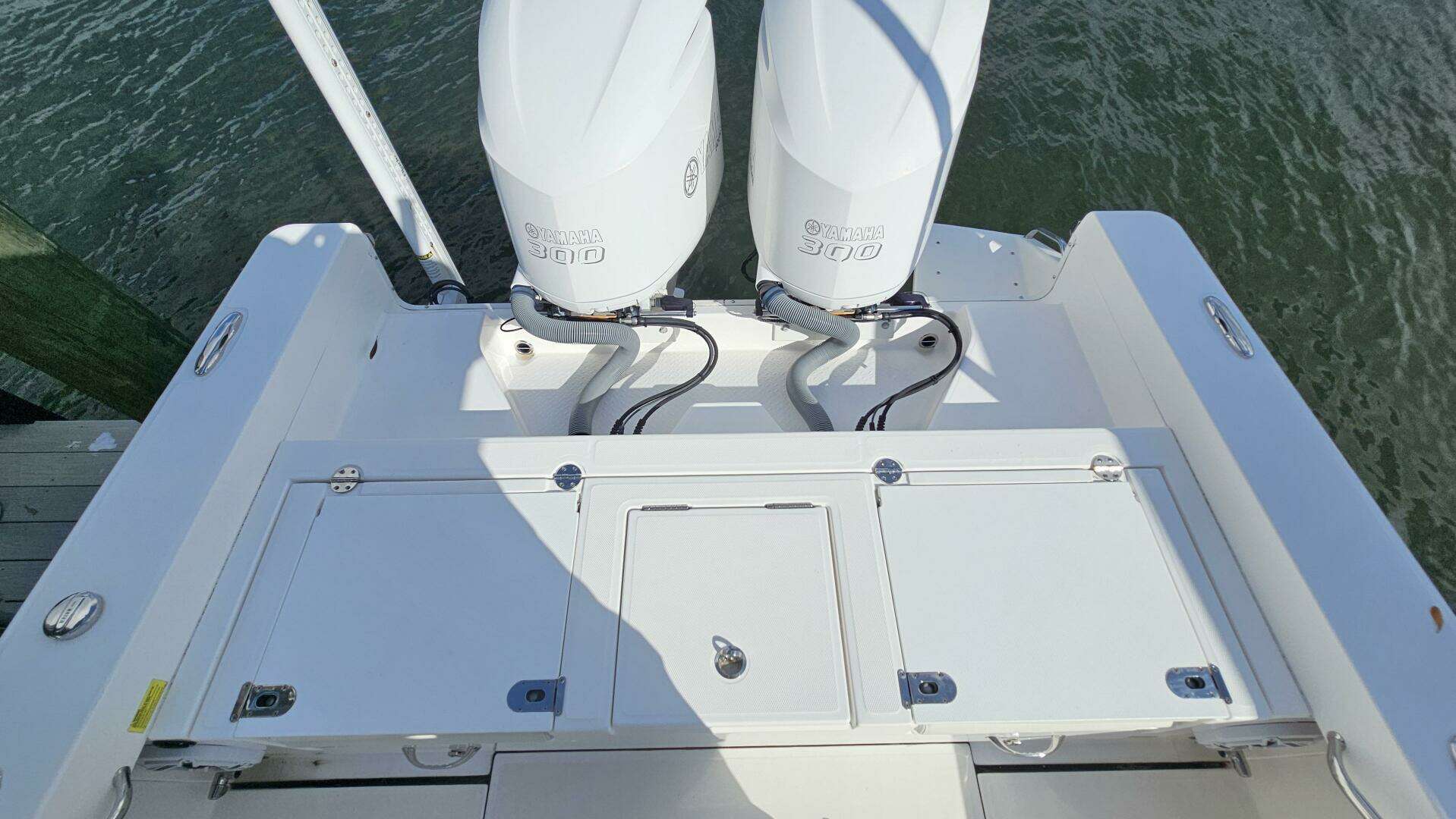 2021 Everglades 273CC - Image 30