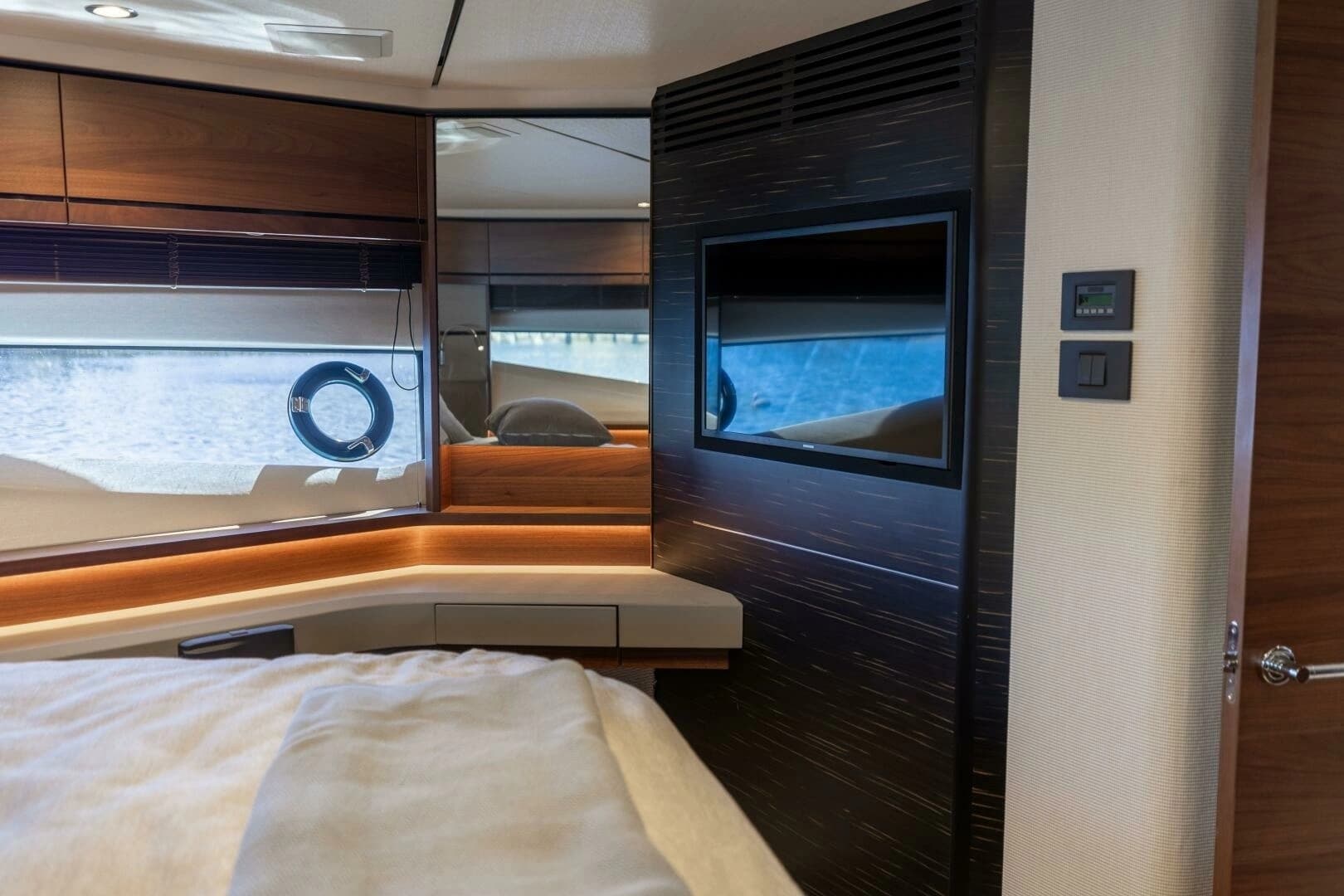 2019 Princess S65 - Image 42