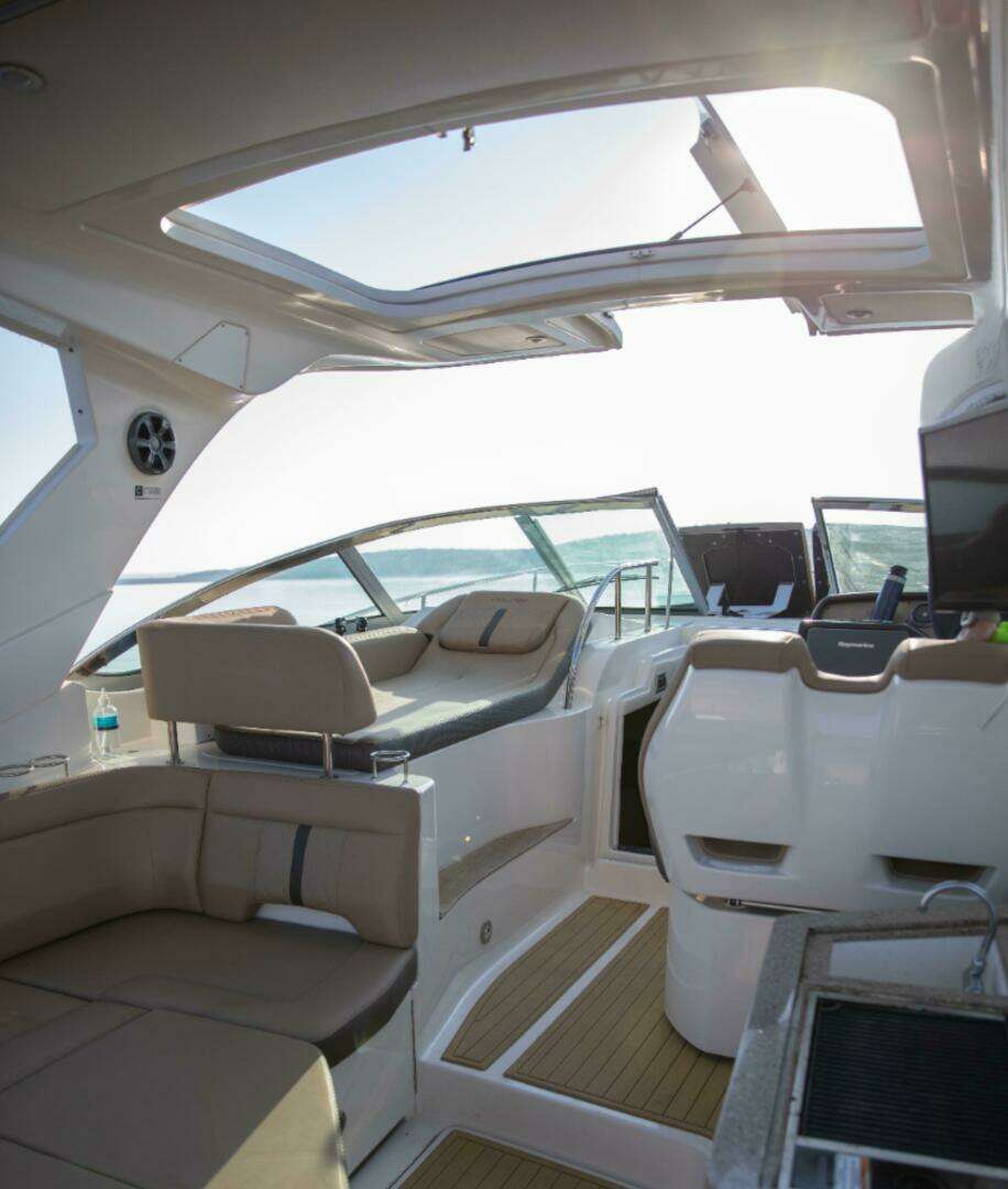 2016 Sea Ray 350 Sundancer - Image 58