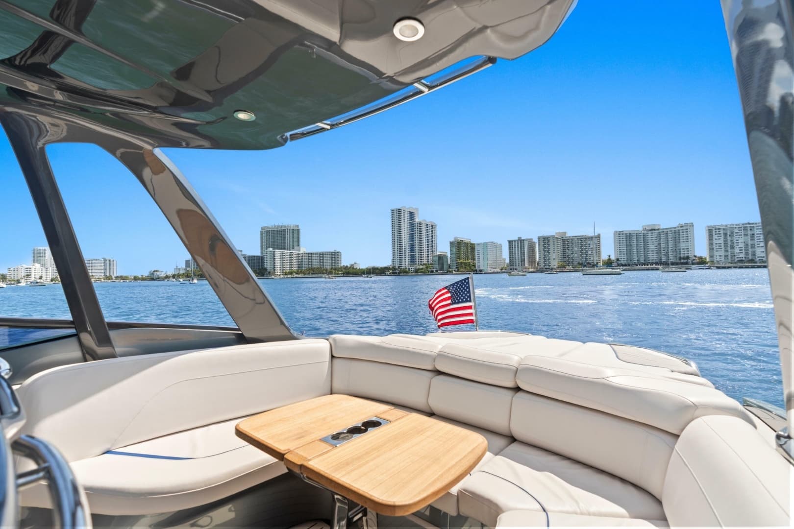 2020 Princess R35 - Image 13