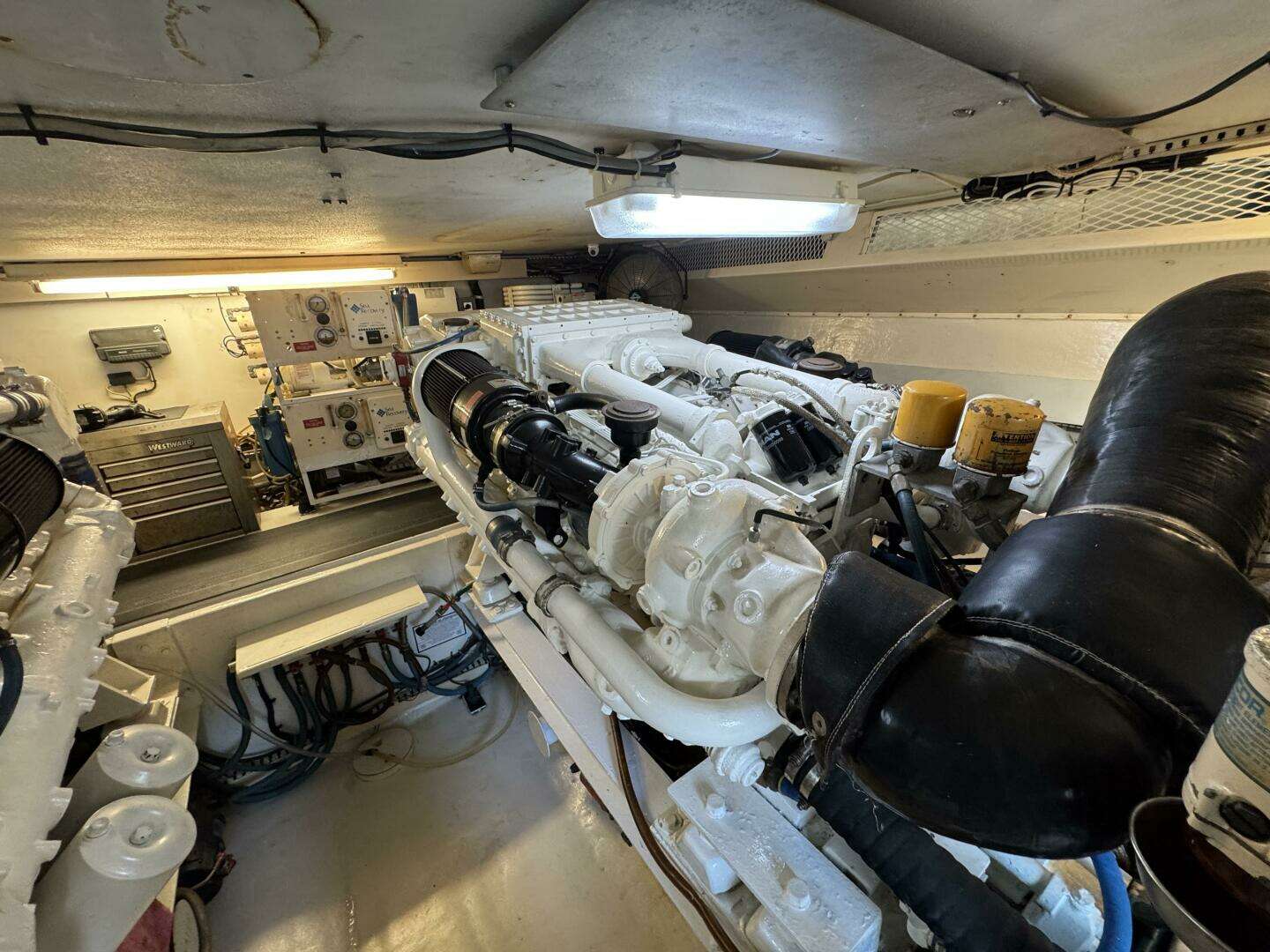 1995 Viking 58 Convertible - Image 63