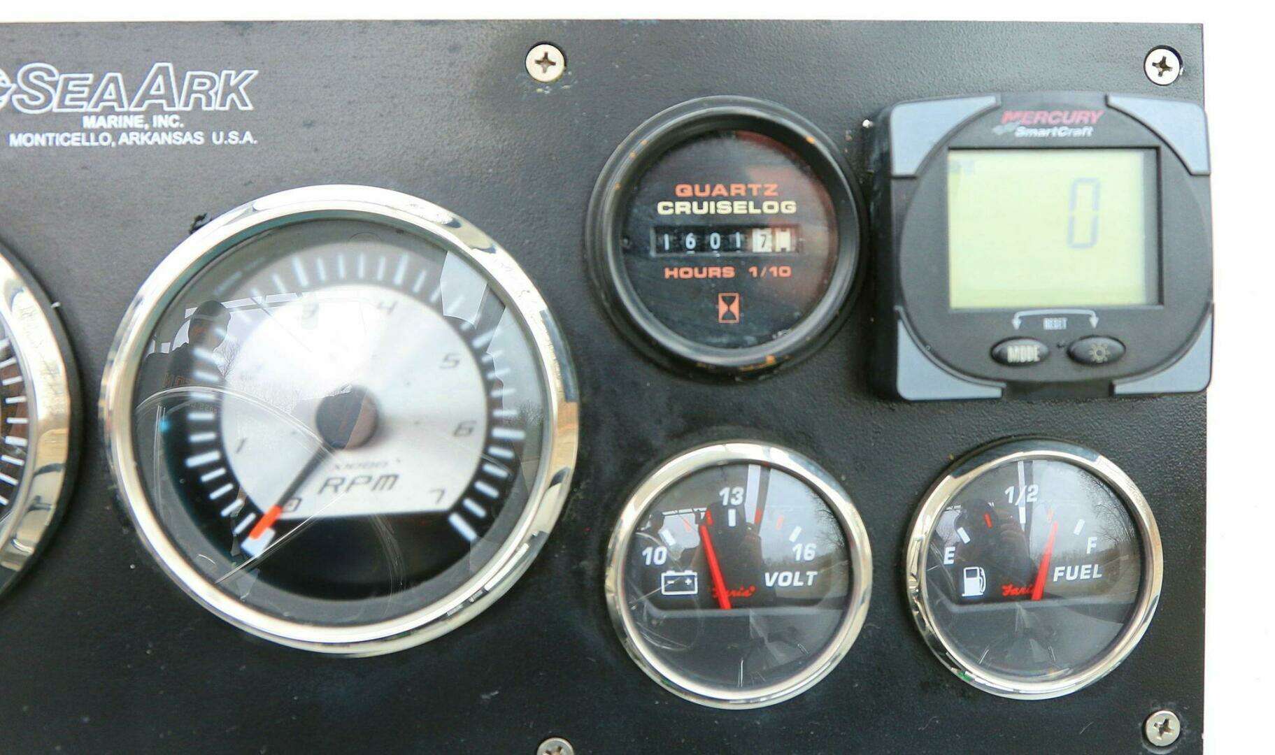 2002 SeaArk 25 V Commander SAMA 365 - Image 61