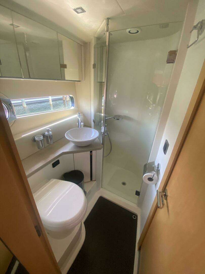 2013 Sunseeker 40 Portofino - Image 33