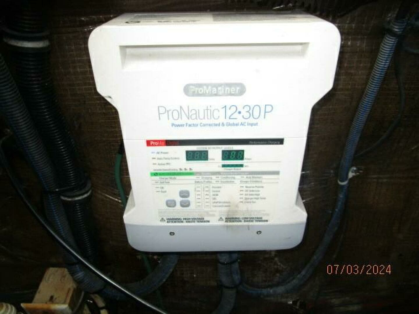 1996 Wellcraft 3300 Coastal - Image 56
