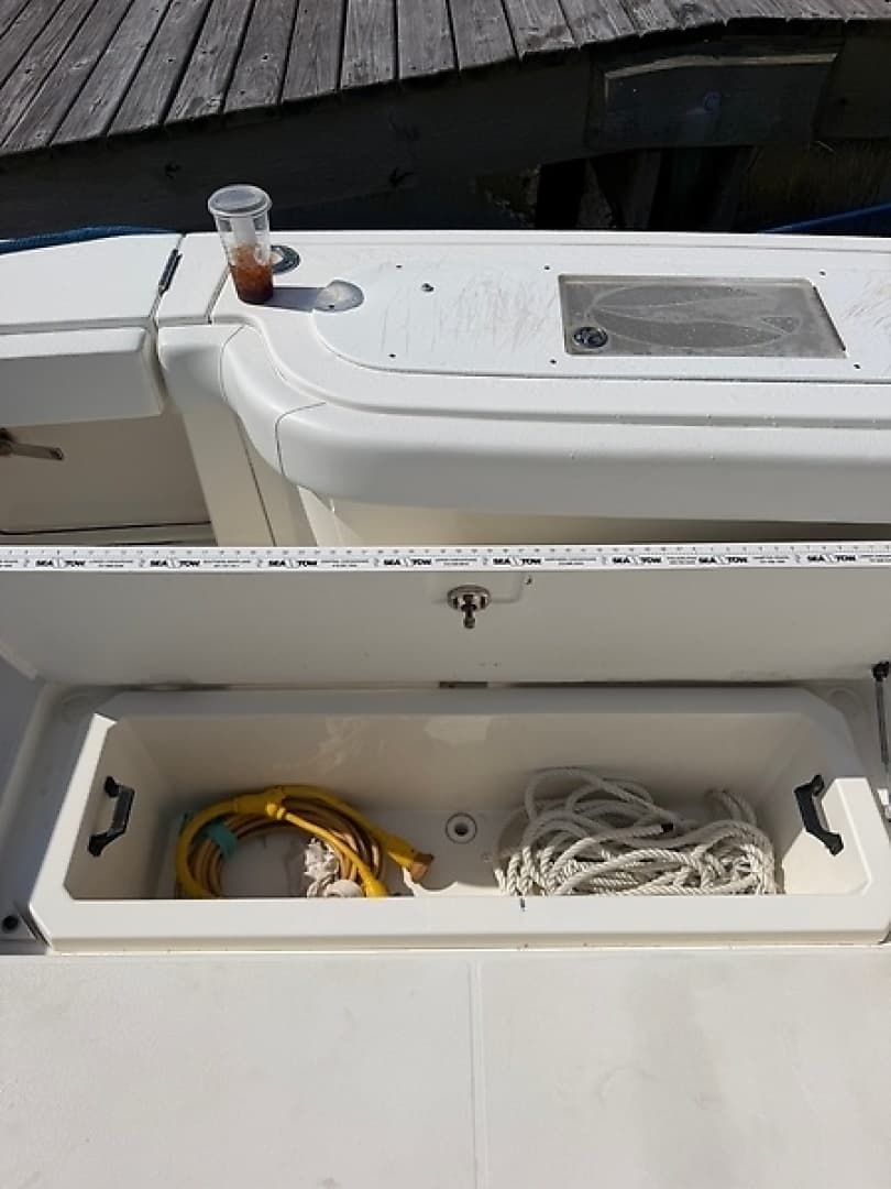 2005 Rampage 33 Express - Image 12
