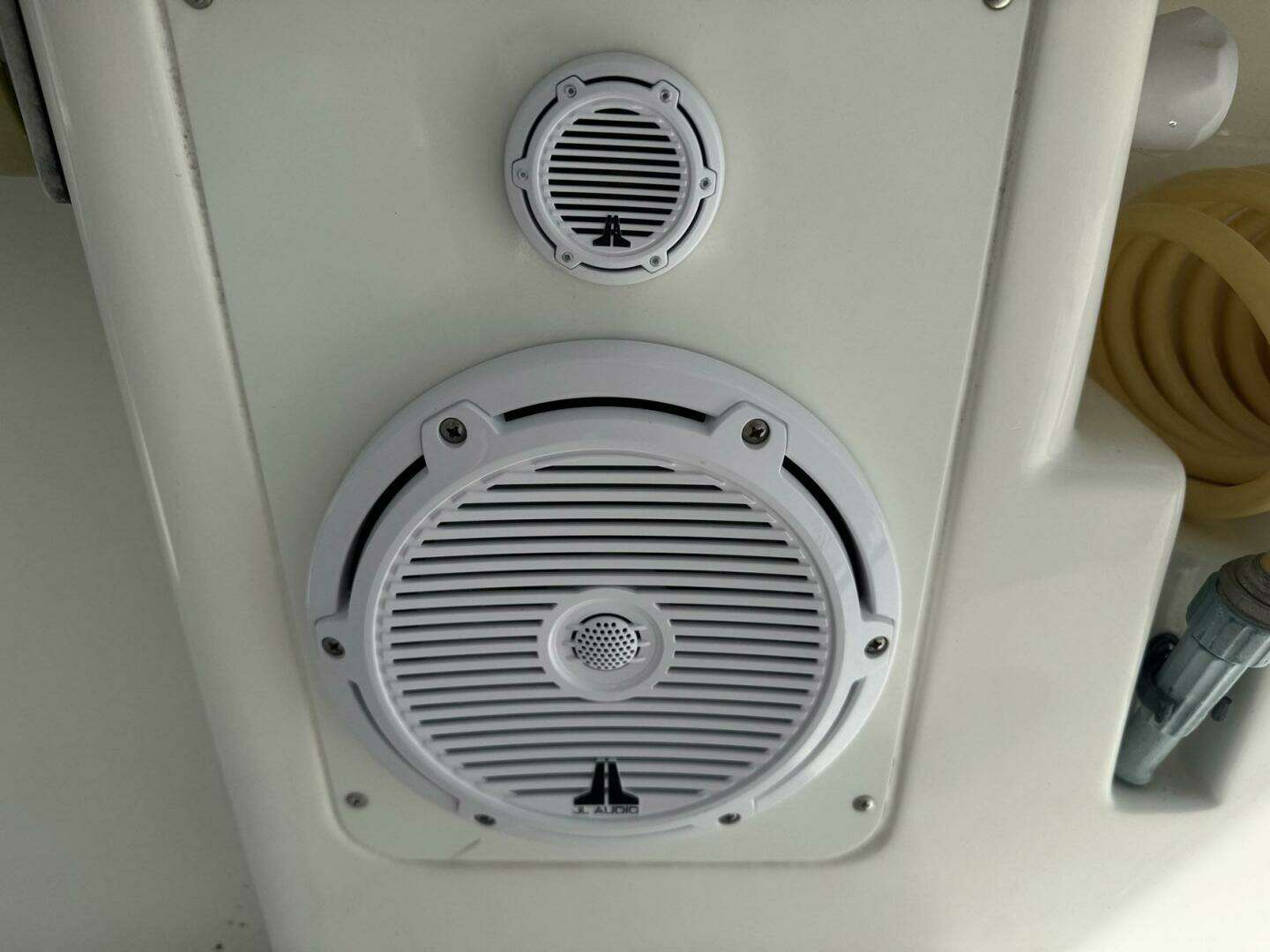 2014 SeaVee 390B Center Console - Image 26