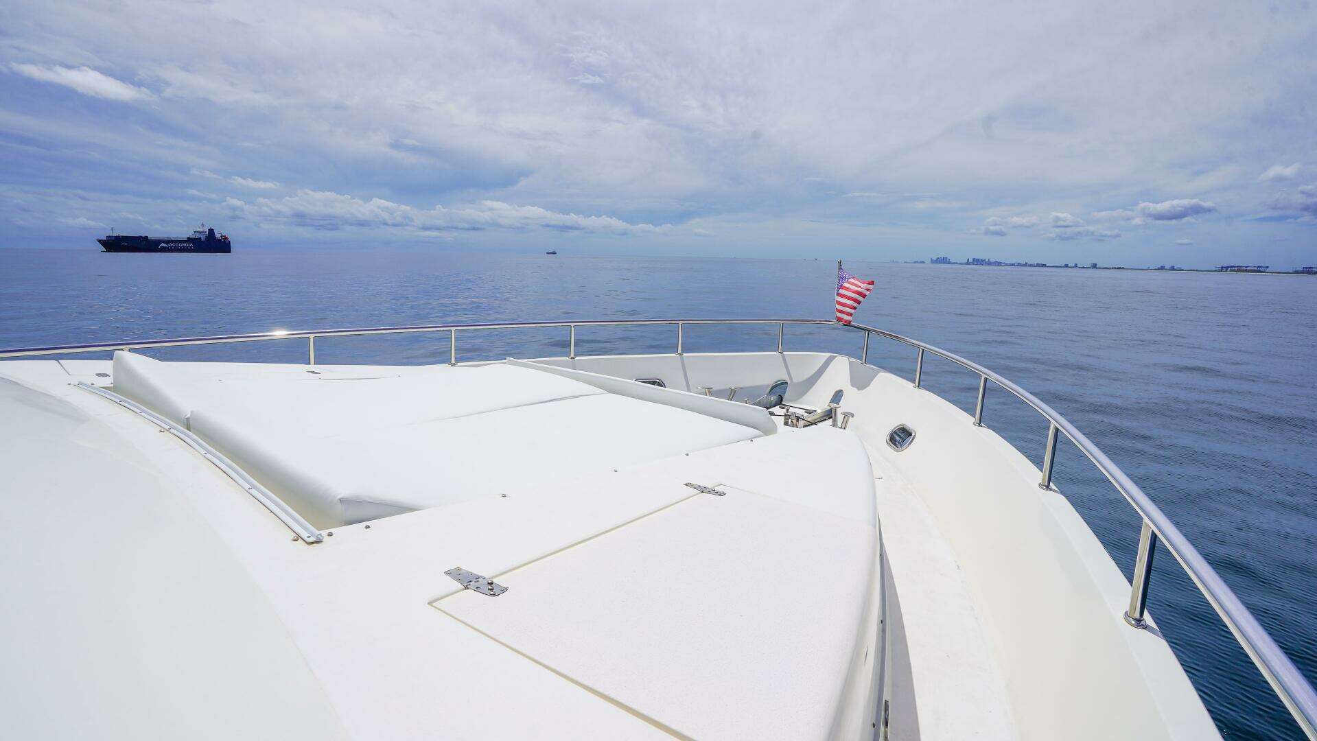 2001 Motor Yacht 82MY - Image 7