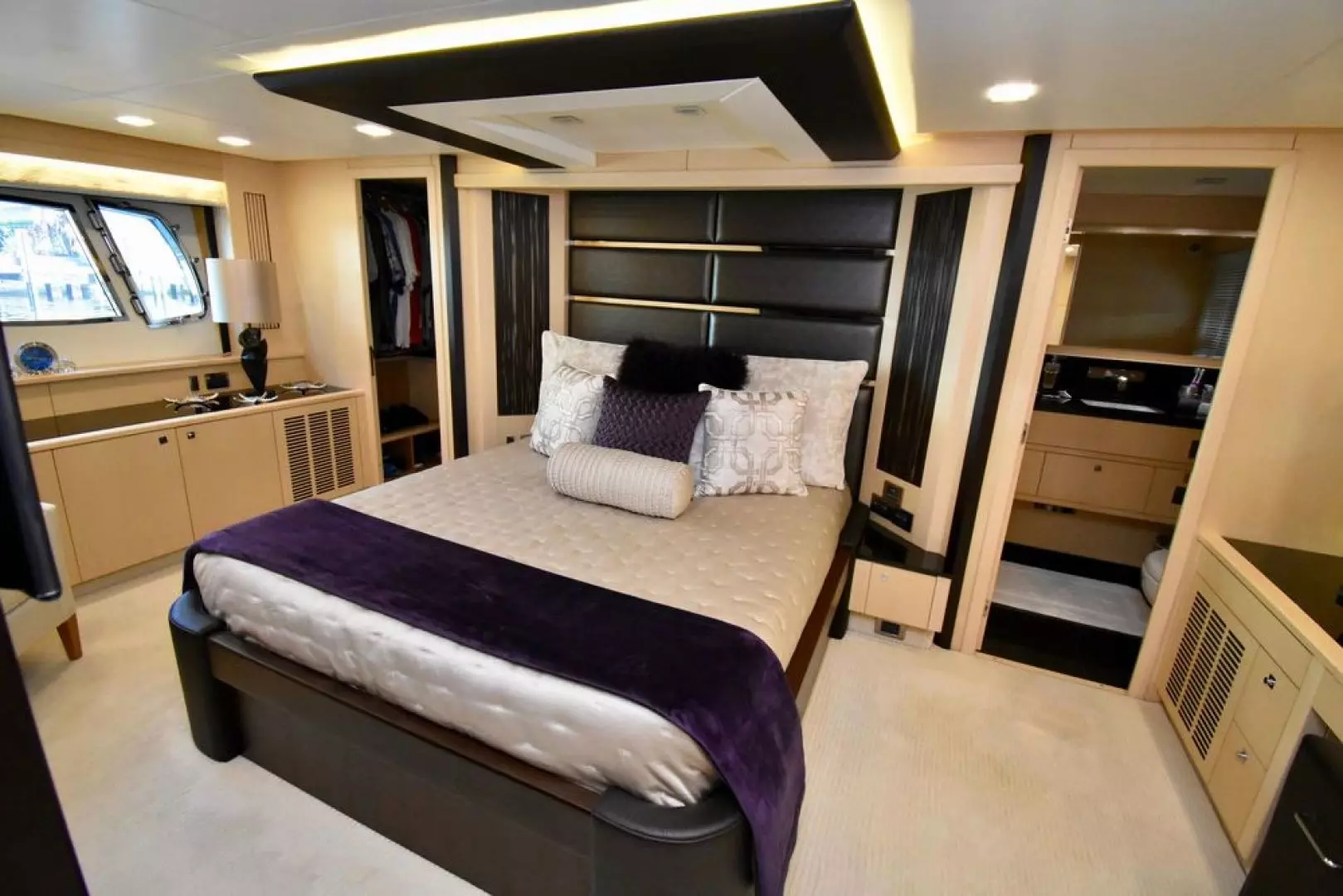 2014 Sunseeker Yacht - Image 40
