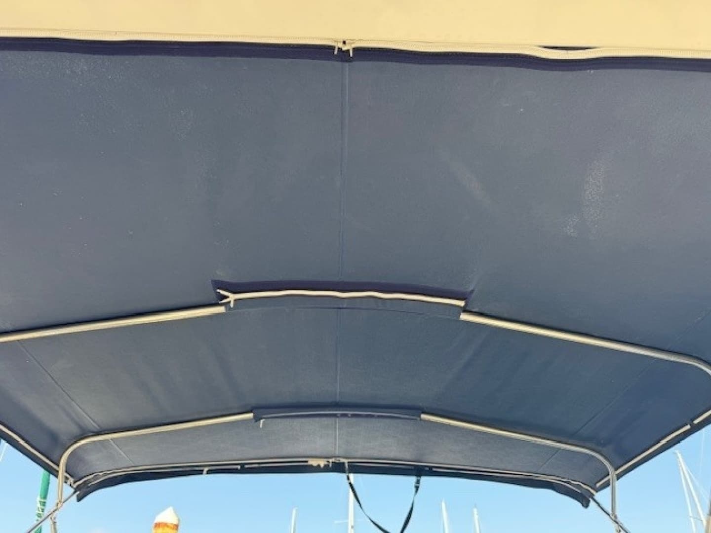 2006 Larson 370 Cabrio - Image 18