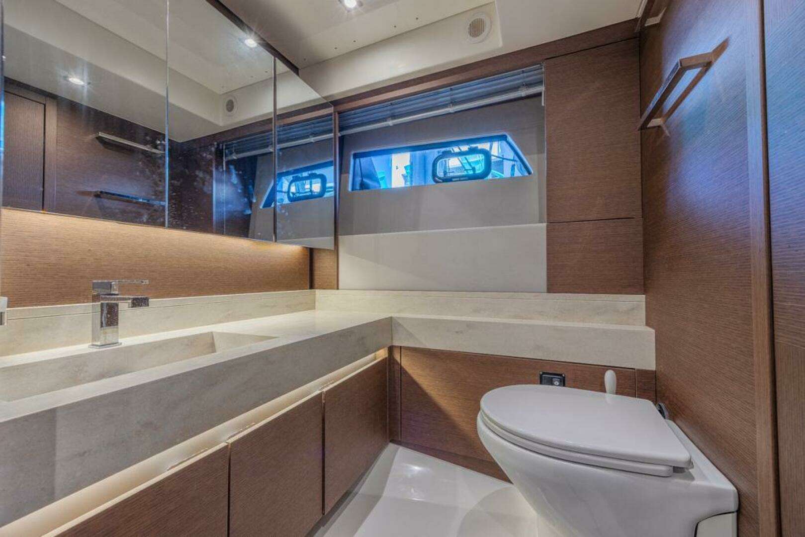 2021 Prestige 520 Flybridge - Image 52