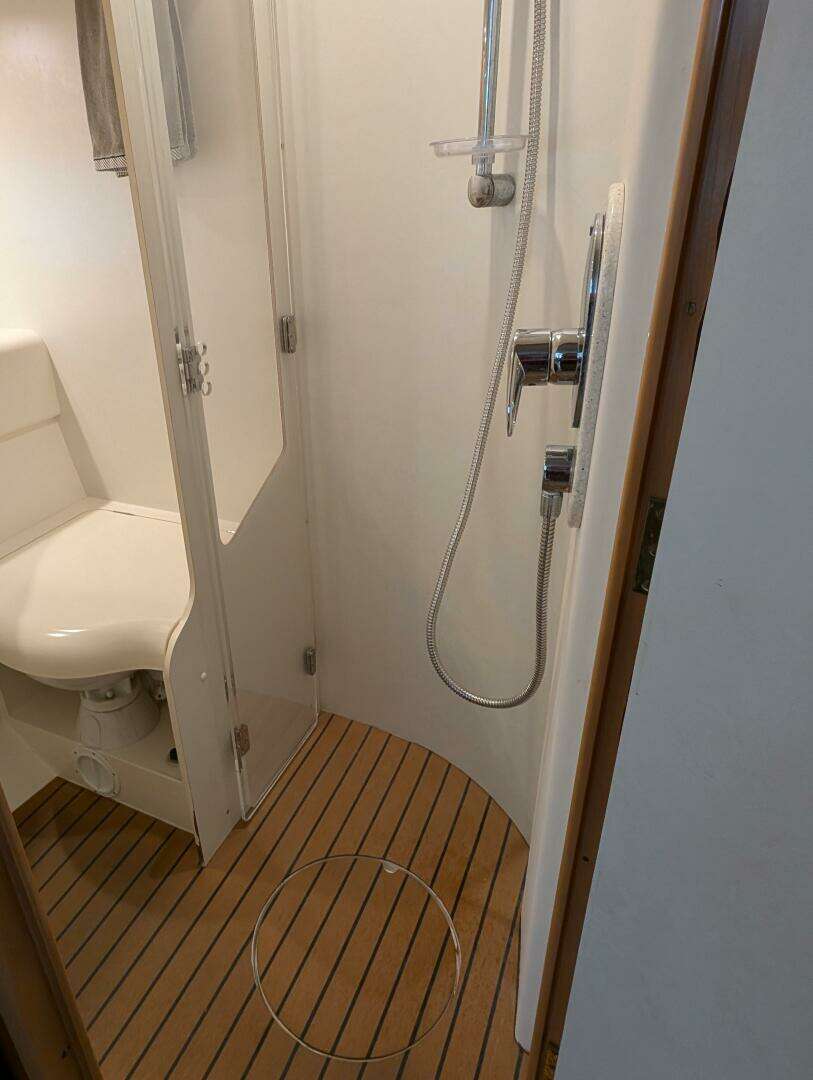 1998 Viking Princess Sport Cruiser - Image 44