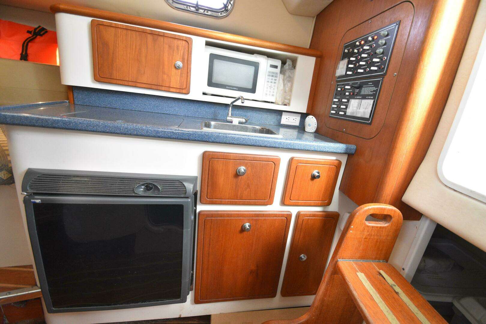 2005 Pursuit 3070 Offshore Express - Image 26