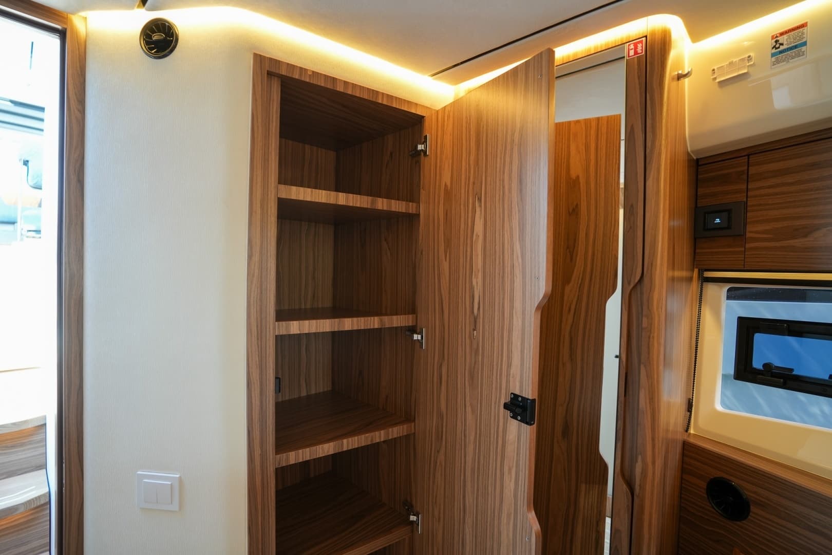2026 Marex 390 - Image 53