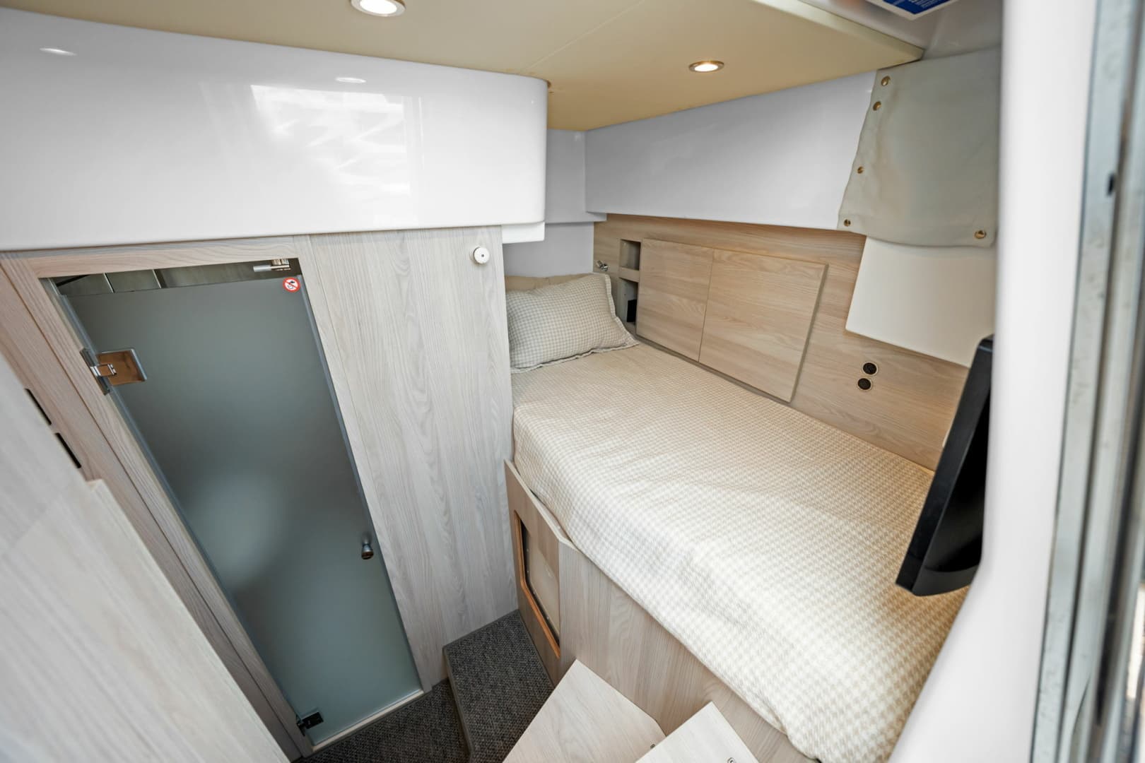 2025 Azimut 68 FLY - Image 78