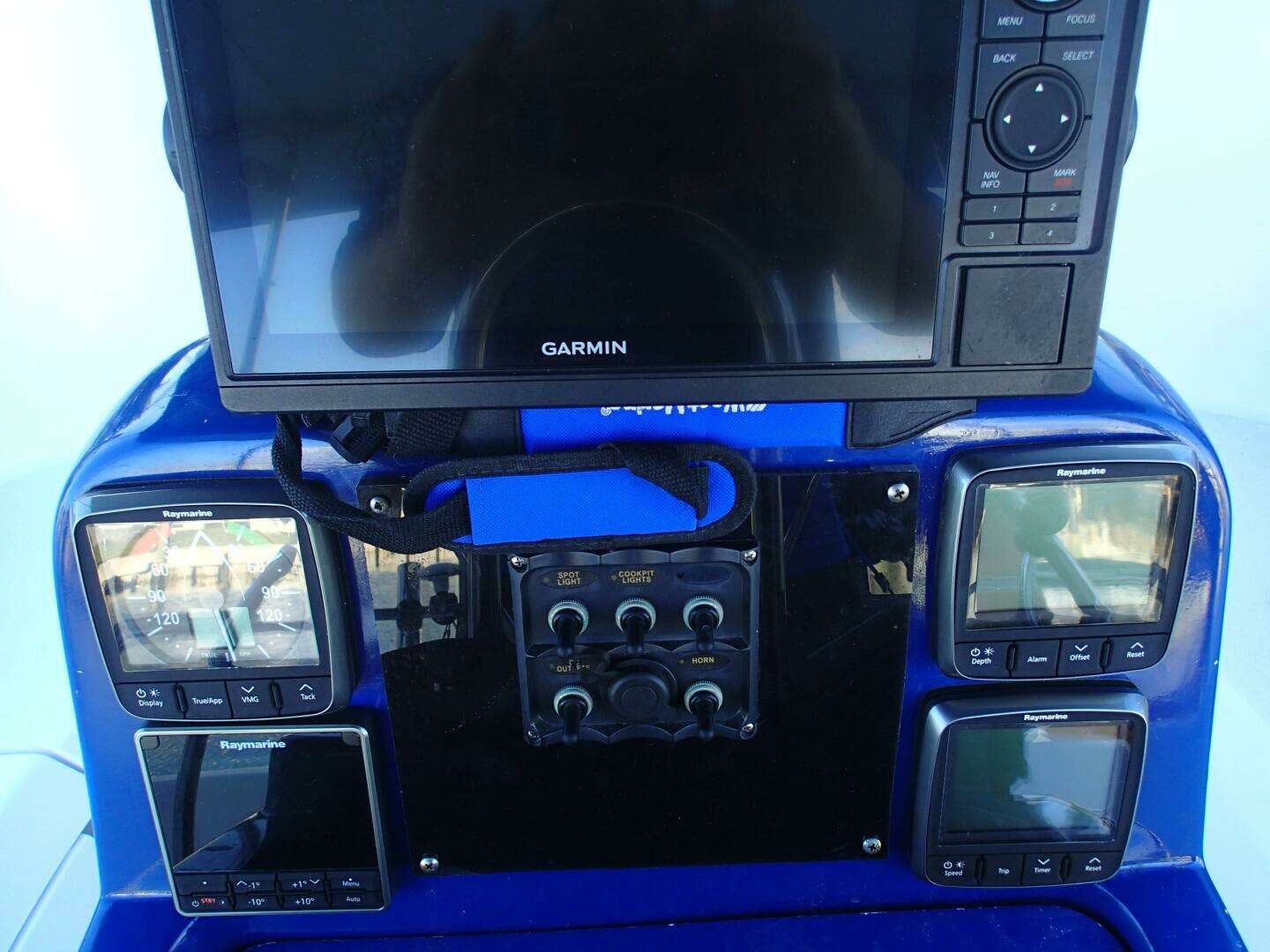 1997 Hunter 376 - Image 26