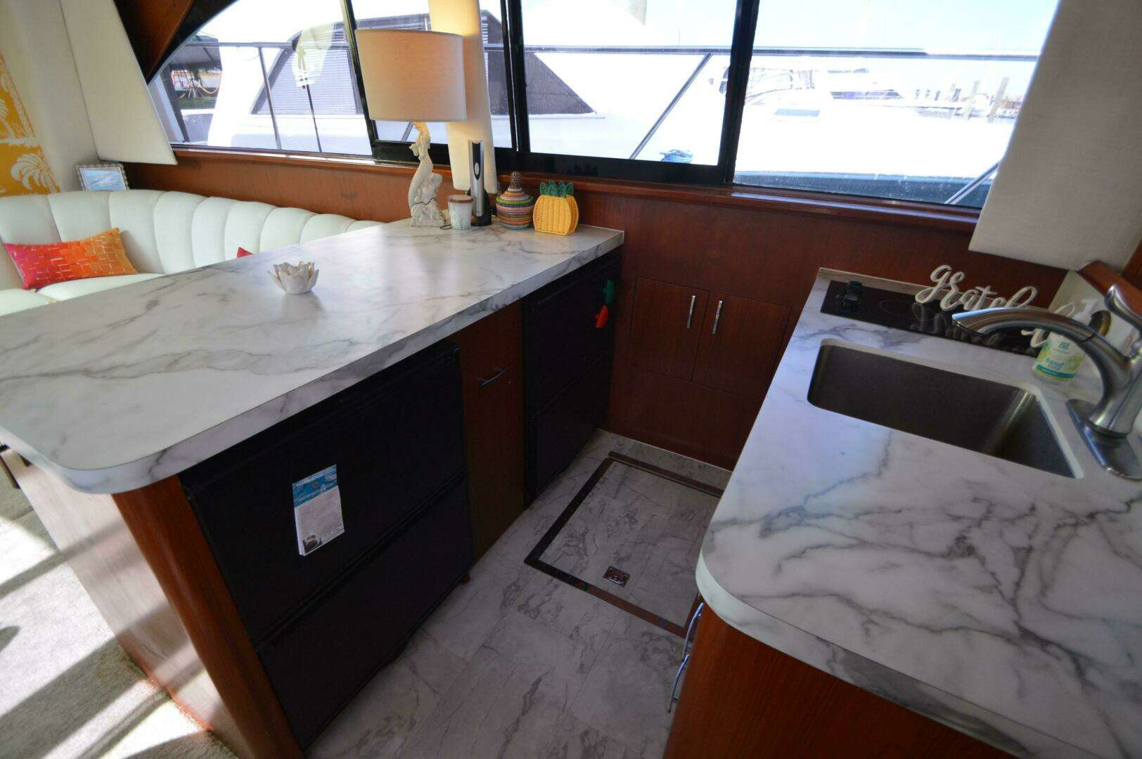 1995 Ocean 48 Cockpit Motor Yacht - Image 22