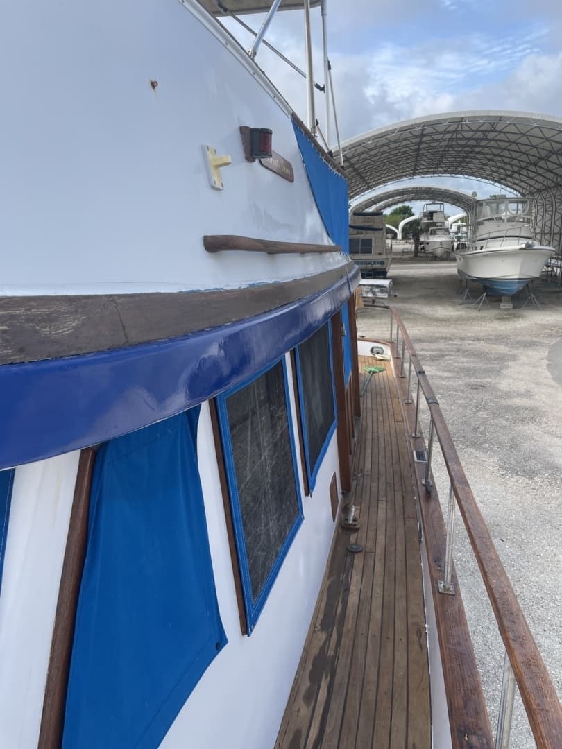 1981 Albin 36 Double Cabin - Image 12